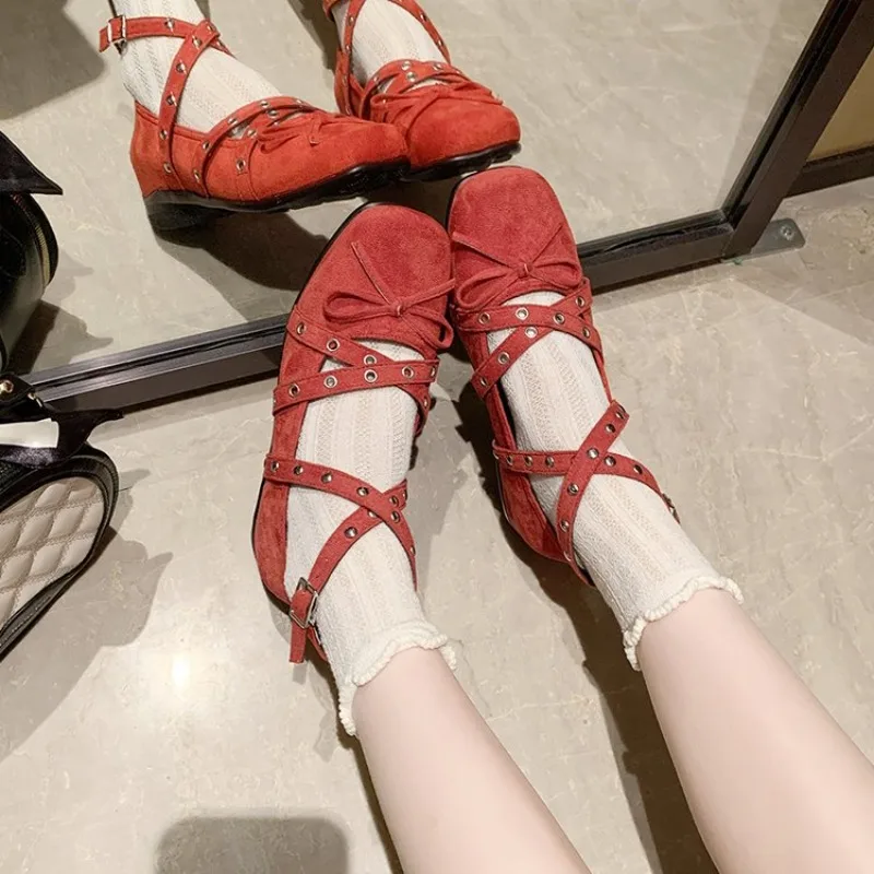 Red Rivet Bowknot Round Toe Shoes Woman Summer 2026 Ankle Strap Pumps Casual Belt Buckle Shoes
Red Rivet Bowknot Round Toe Shoes Woman Summer 2026 Ankle Strap Pumps Casual Belt Buckle Shoes