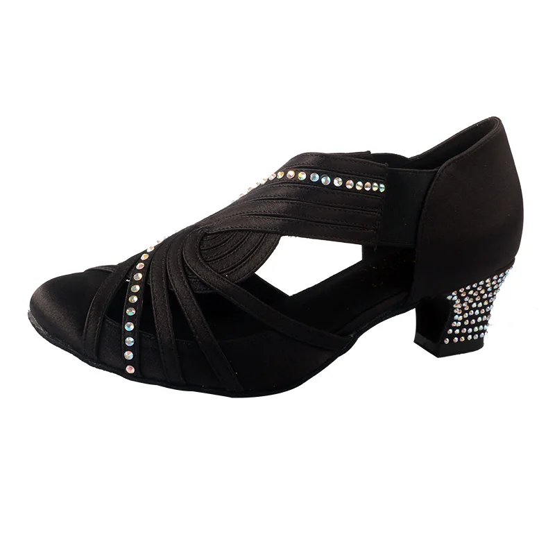 New Black Brand Fashion Women Girls Professional Salsa Tango Latin Dance Shoes Low Heel 5CM Crystal Dance Shoes Closed Toe
New Black Brand Fashion Women Girls Professional Salsa Tango Latin Dance Shoes Low Heel 5CM Crystal Dance Shoes Closed Toe