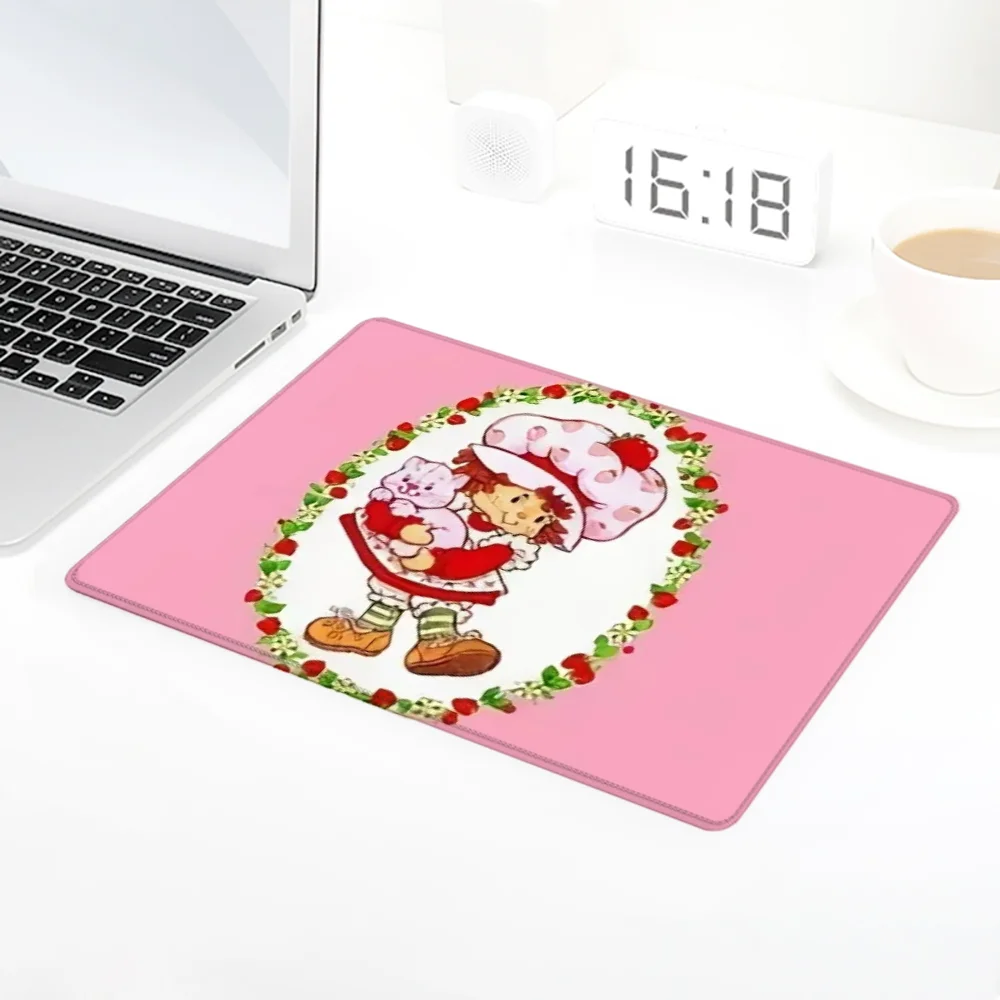 Computer Mouse Gaming Pad Fashion Rubber Mat New Strawberry Shortbread Small Mousepad Pc Gamer Cute Keyboard Deskmat Mausepad
Computer Mouse Gaming Pad Fashion Rubber Mat New Strawberry Shortbread Small Mousepad Pc Gamer Cute Keyboard Deskmat Mausepad