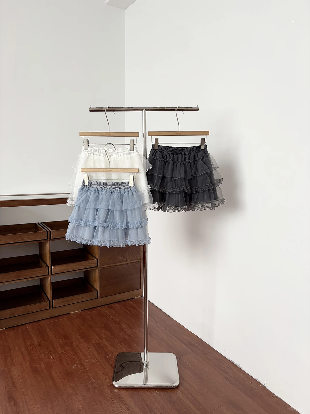 Summer 2026 Korean Style Elegant Mesh Cake Skirt Elastic Waist Half-length Women's Fashionable Versatile Polyester Fiber Anti...
Summer 2026 Korean Style Elegant Mesh Cake Skirt Elastic Waist Half-length Women's Fashionable Versatile Polyester Fiber Anti...