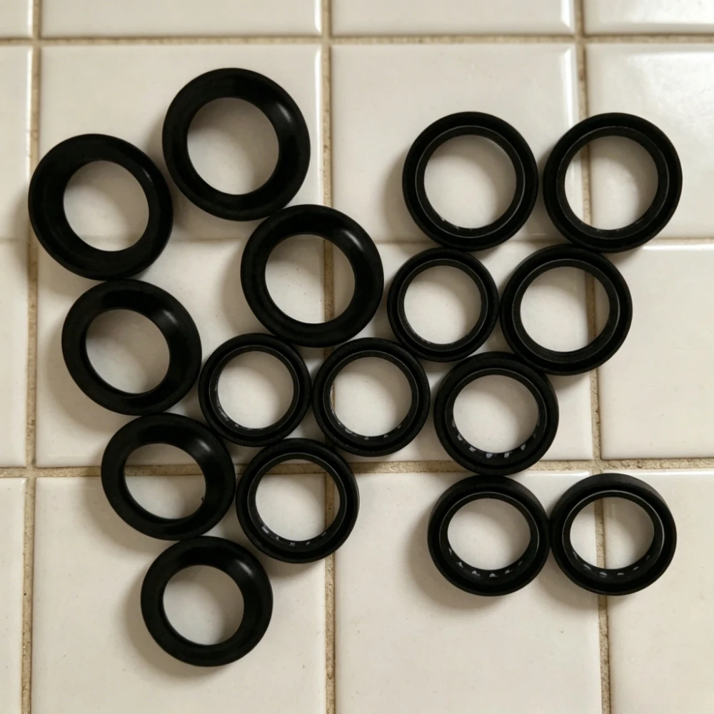 43x55x11 mm For Yamaha YZF-R1 YZF R1 1000 2002-2008 YZF-R6 R6 99-2004 TTR250 TTR 250 99-2006 Motorcycle Front Fork Dust Oil Seal
43x55x11 mm For Yamaha YZF-R1 YZF R1 1000 2002-2008 YZF-R6 R6 99-2004 TTR250 TTR 250 99-2006 Motorcycle Front Fork Dust Oil Seal