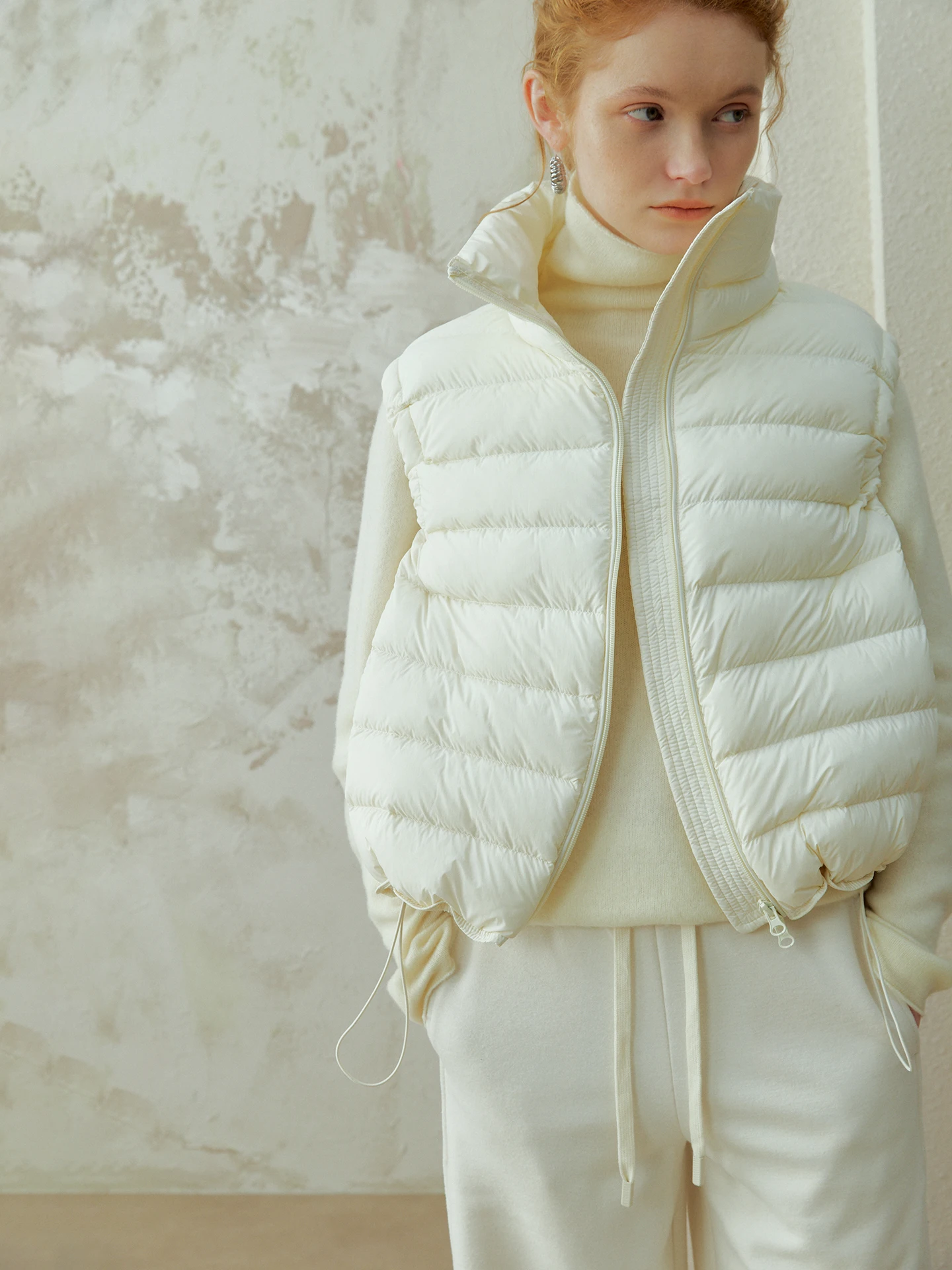 Женский стеганый жилет Oz из 90% белого утиного пуха, повседневный, для активного отдыха, из нейлоновой ткани, на молнии, теплый
Женский стеганый жилет Oz из 90% белого утиного пуха, повседневный, для активного отдыха, из нейлоновой ткани, на молнии, теплый