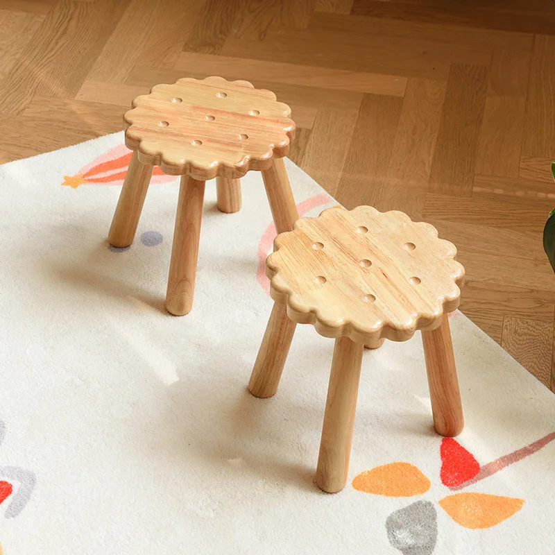 Solid wood biscuits small bench cute creative baby low stool children's small stool household square stool shoe changing stool
Solid wood biscuits small bench cute creative baby low stool children's small stool household square stool shoe changing stool