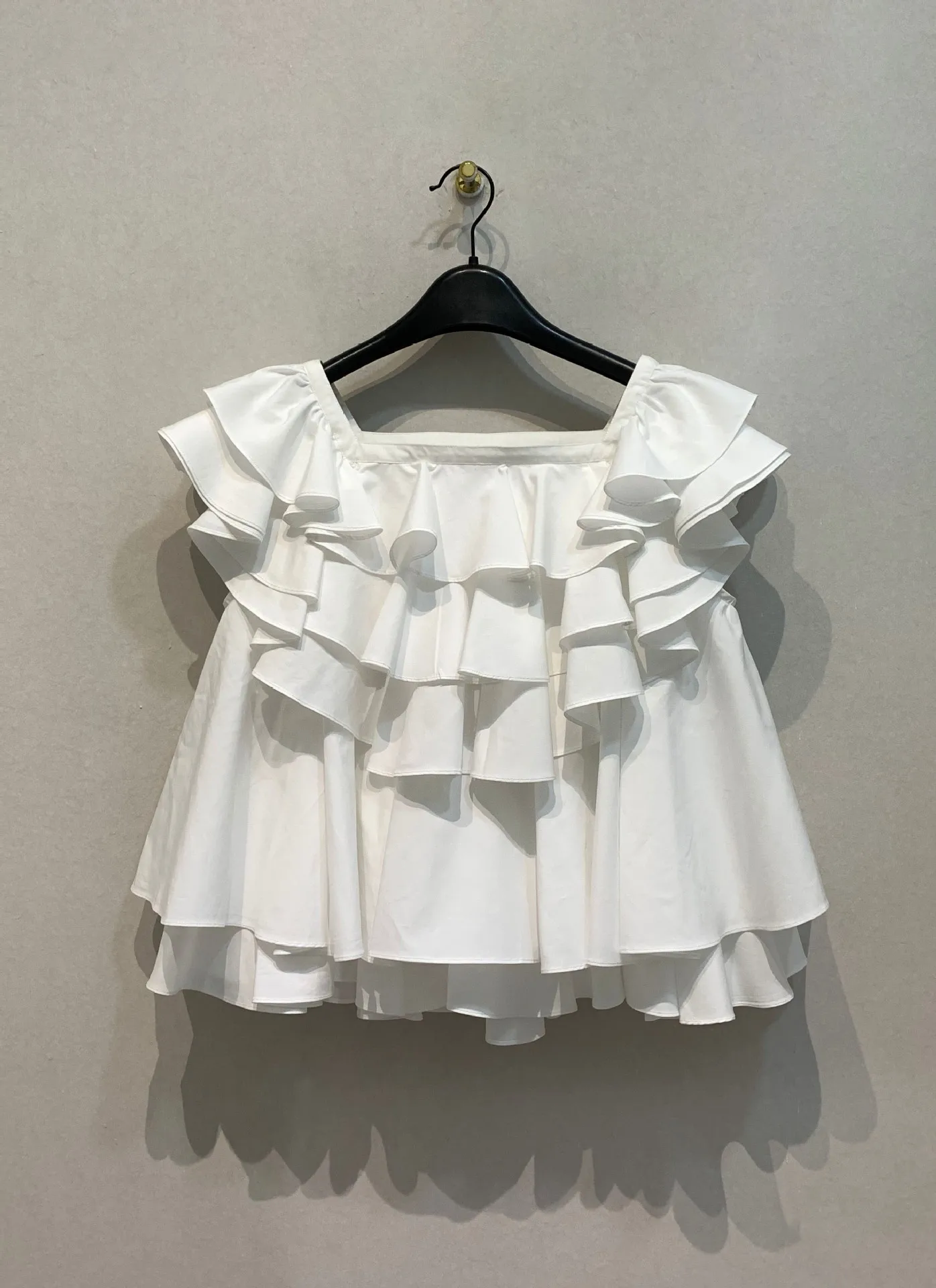 Fashion Fungus Sleeveless Blouse Shirt Simple Solid Loose Casual Elegant Office Lady Top Summer New French Style Blusas Mujer
Fashion Fungus Sleeveless Blouse Shirt Simple Solid Loose Casual Elegant Office Lady Top Summer New French Style Blusas Mujer