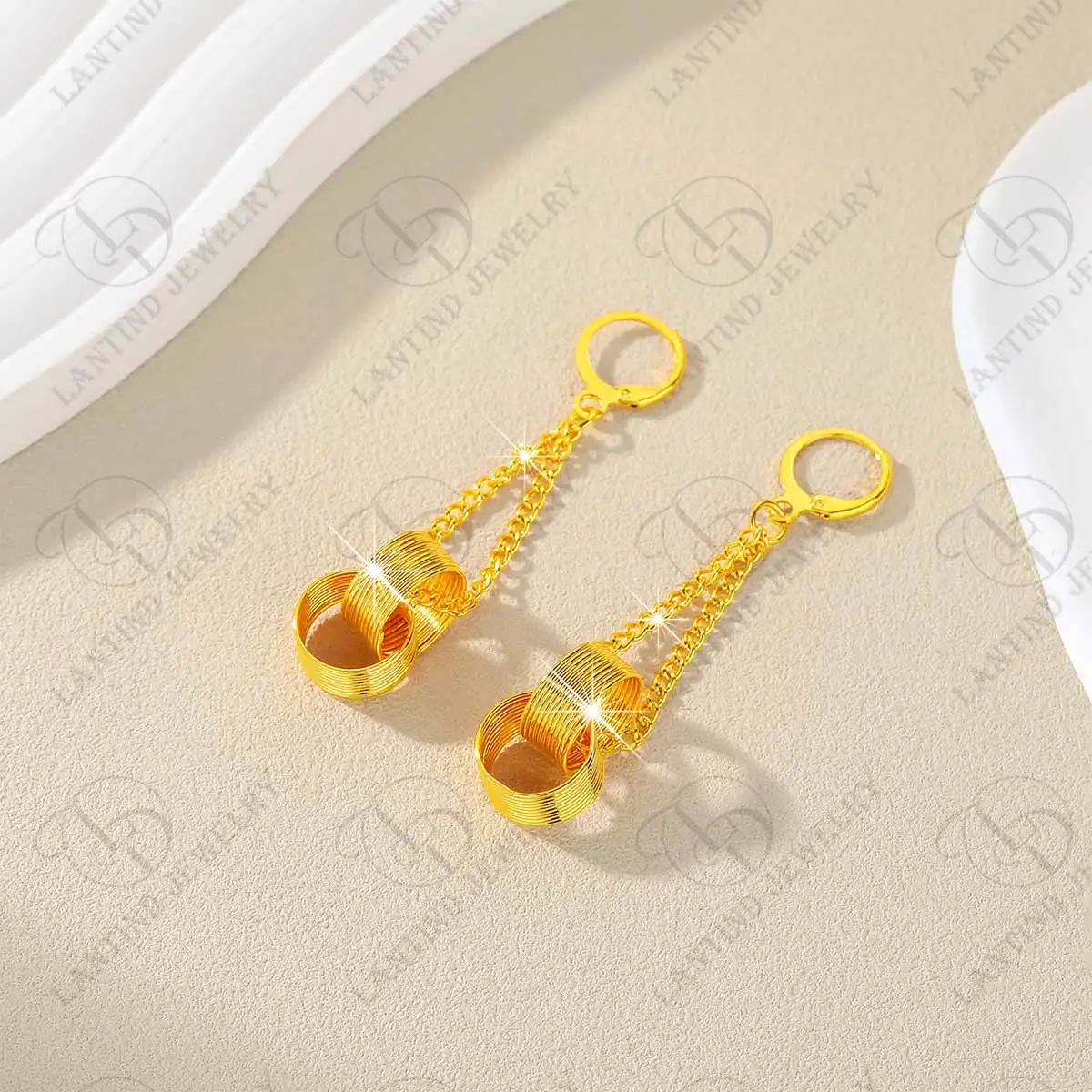 Ae00060 Popular Dubai Elegant Women's 24K Gold-Plated Fashion Circle Earrings Luxury Women's Party Jewelry Boutique Earrings Ethiopian Wedding Earrings
Ae00060 Popular Dubai Elegant Women's 24K Gold-Plated Fashion Circle Earrings Luxury Women's Party Jewelry Boutique Earrings Ethiopian Wedding Earrings