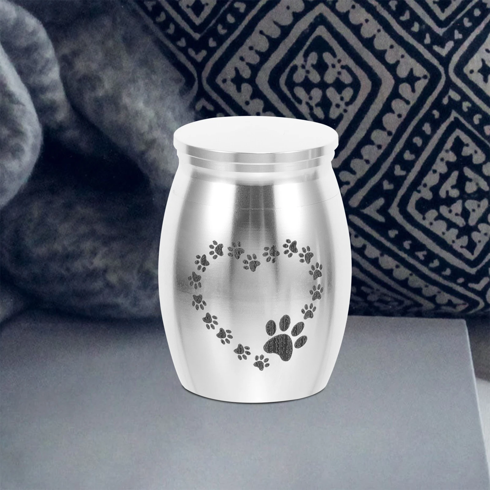 Mini Pet Urns For Cats Dog Cremation Silver Keepsake Small Ashes alloy urn pet ash storage portable memorial gift smooth
Mini Pet Urns For Cats Dog Cremation Silver Keepsake Small Ashes alloy urn pet ash storage portable memorial gift smooth