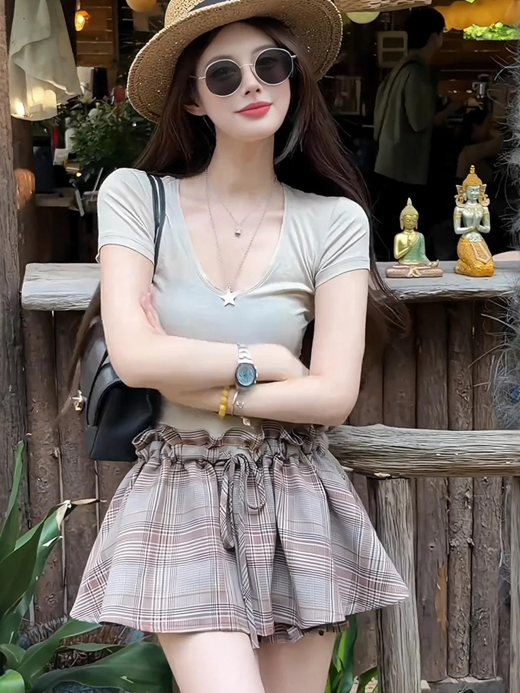 Fashionable Sweet And Spicy Girl Summer Outfit Women's High Waist Plaid Bloom Skirt And Short Sleeve V-Neck Top Two-Piece Set
Fashionable Sweet And Spicy Girl Summer Outfit Women's High Waist Plaid Bloom Skirt And Short Sleeve V-Neck Top Two-Piece Set
