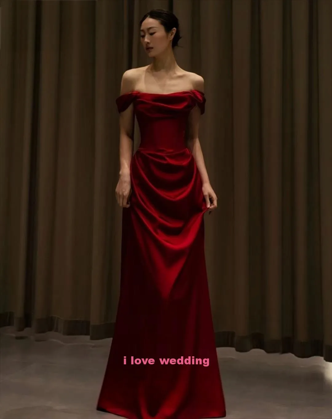 Evening Dress 2025 Rose Red Wedding Party Dress Satin Off The Shoulder Boat Neck Simple Open Back Prom Dress Elegant Customized
Evening Dress 2025 Rose Red Wedding Party Dress Satin Off The Shoulder Boat Neck Simple Open Back Prom Dress Elegant Customized