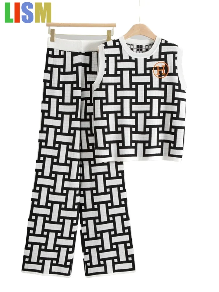LISM Summer women's suit Elegant Outfits Casual Knitted Round Neck Sleeveless Top High Quality Wide Leg Pants Temperament Set
LISM Summer women's suit Elegant Outfits Casual Knitted Round Neck Sleeveless Top High Quality Wide Leg Pants Temperament Set