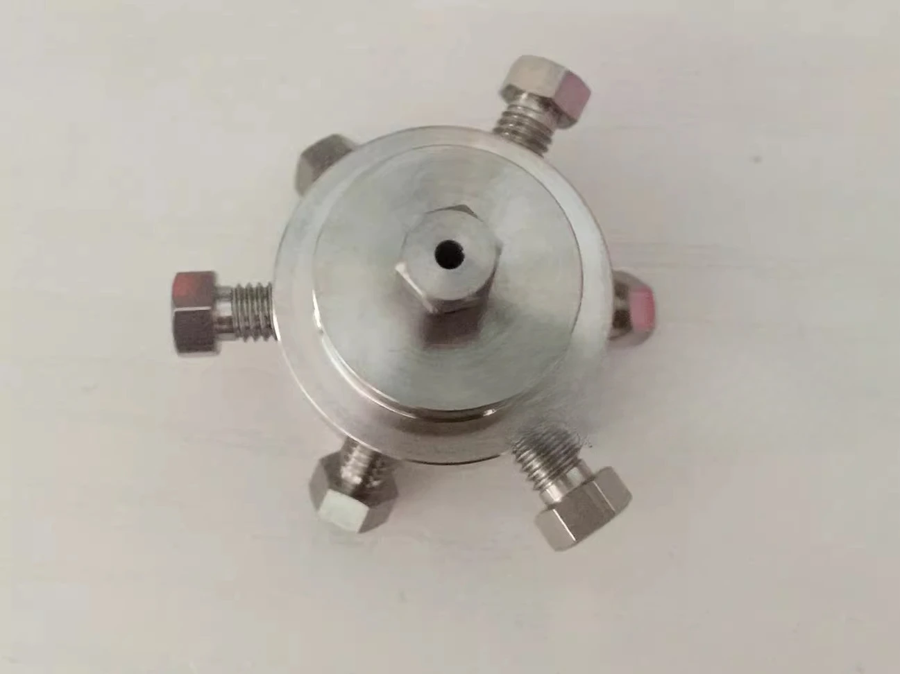 Z6M1 multi-pass connector, chromatograph 1/16 "outer diameter pipeline, inlet 7-way 6-way 1-way
Z6M1 multi-pass connector, chromatograph 1/16 "outer diameter pipeline, inlet 7-way 6-way 1-way