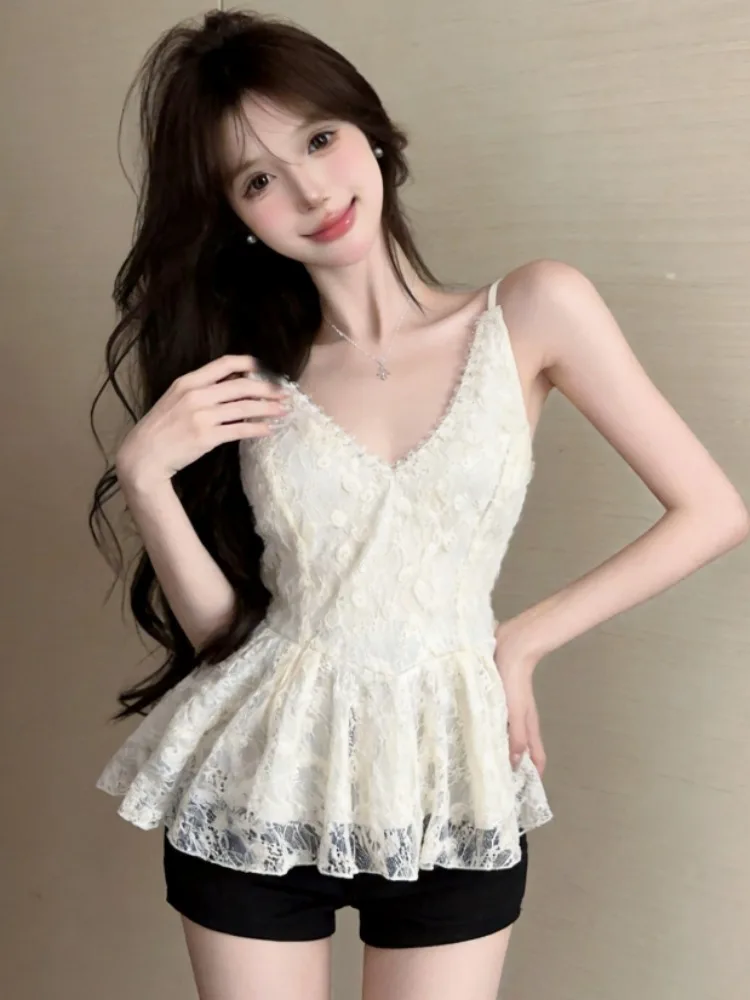 Korean Style Lace Splice V-Neck Strap Vest Women's Summer New Slimming Fairy Atmosphere Top Waist Cinched Bell Sleeve Blouse
Korean Style Lace Splice V-Neck Strap Vest Women's Summer New Slimming Fairy Atmosphere Top Waist Cinched Bell Sleeve Blouse