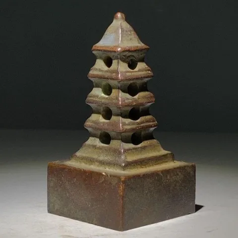 Playing and collecting pagoda seals, Lei Feng Pagoda copper alloy prints, imitating old objects, goods, collecti
Playing and collecting pagoda seals, Lei Feng Pagoda copper alloy prints, imitating old objects, goods, collecti