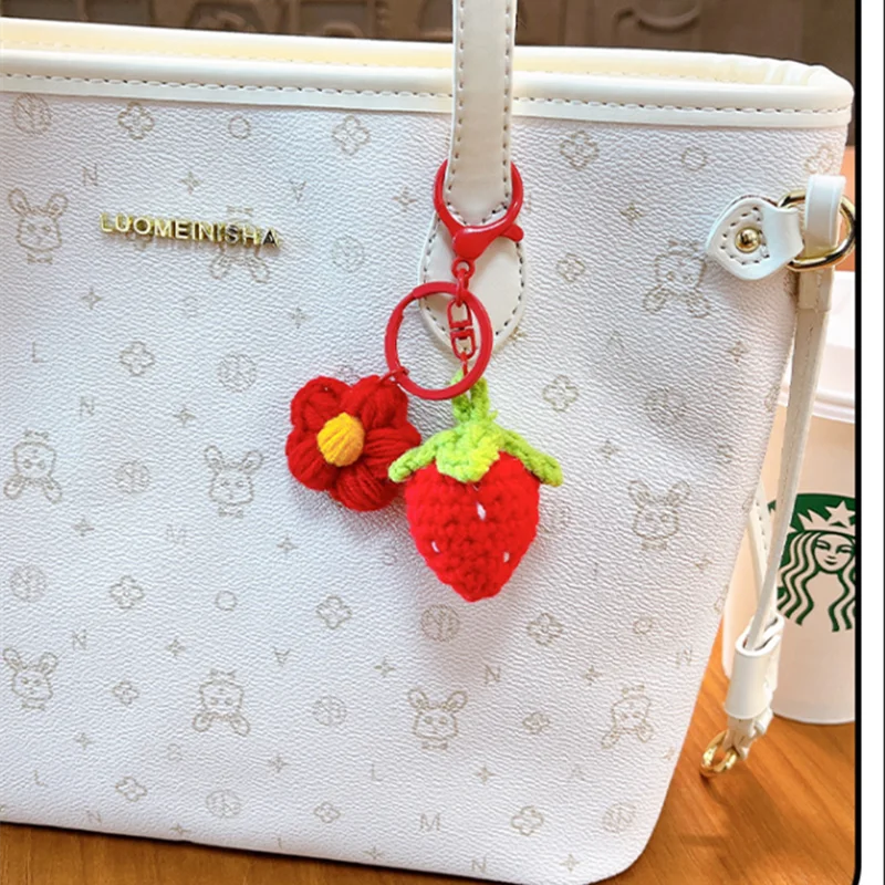 Sweet Hand-woven Strawberry Bag Parts Pendant Wool Crocheted Fruit Hanging Car Keychain Bag Accessories Charm Girlfriend Gift
Sweet Hand-woven Strawberry Bag Parts Pendant Wool Crocheted Fruit Hanging Car Keychain Bag Accessories Charm Girlfriend Gift