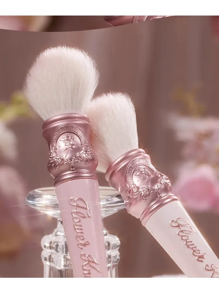 Flower Knows Midsummer Fairtales Collection Blush Brush Highlighter Bronzer Contour Soft Makeup Brush Face Brush Makeup Beauty
Flower Knows Midsummer Fairtales Collection Blush Brush Highlighter Bronzer Contour Soft Makeup Brush Face Brush Makeup Beauty