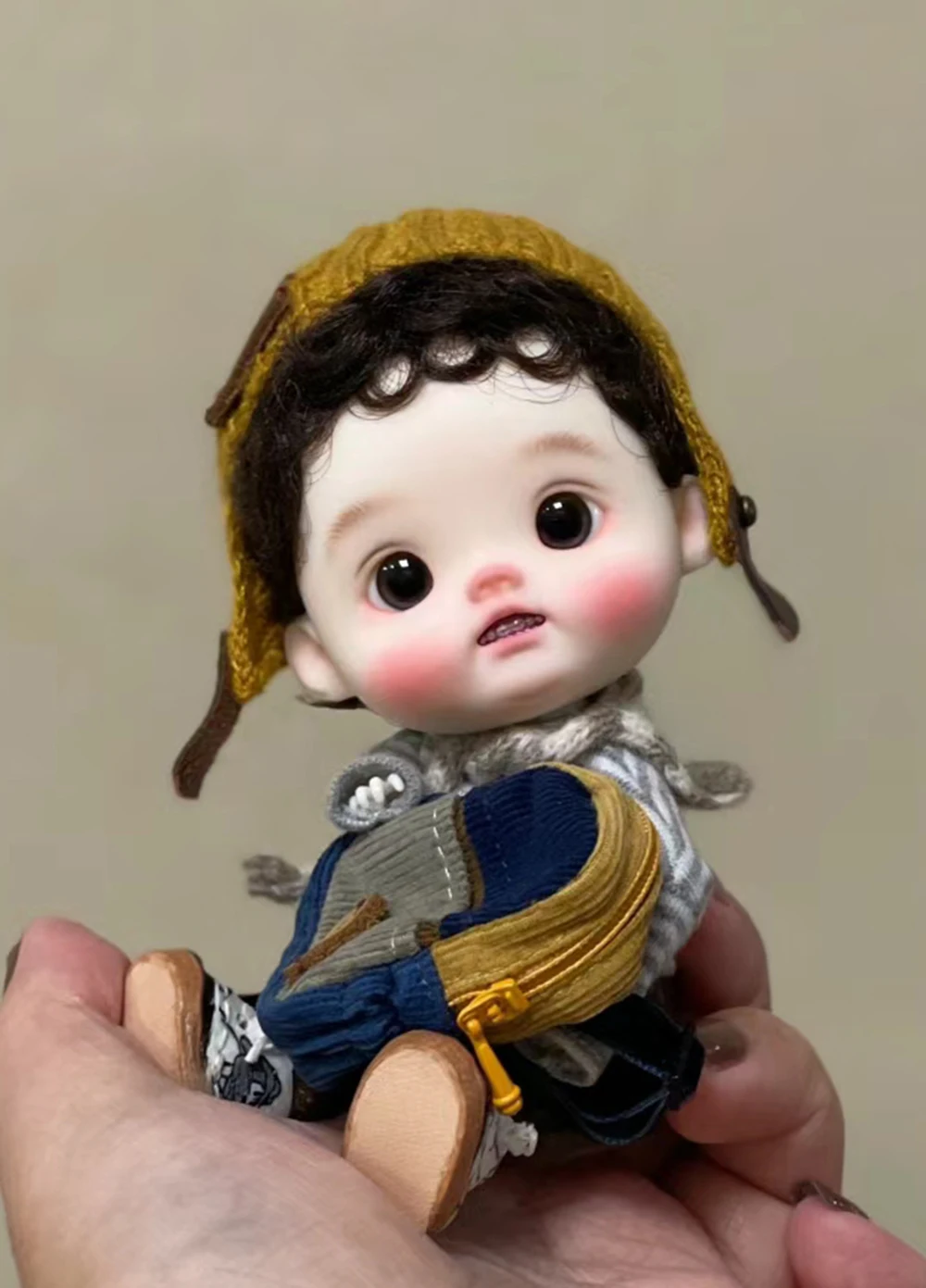 New sd Palm Child Smile 12.5cm BJD Doll1/12 diandi Resin Doll Art Model High Quality Toy DIY Makeup
New sd Palm Child Smile 12.5cm BJD Doll1/12 diandi Resin Doll Art Model High Quality Toy DIY Makeup