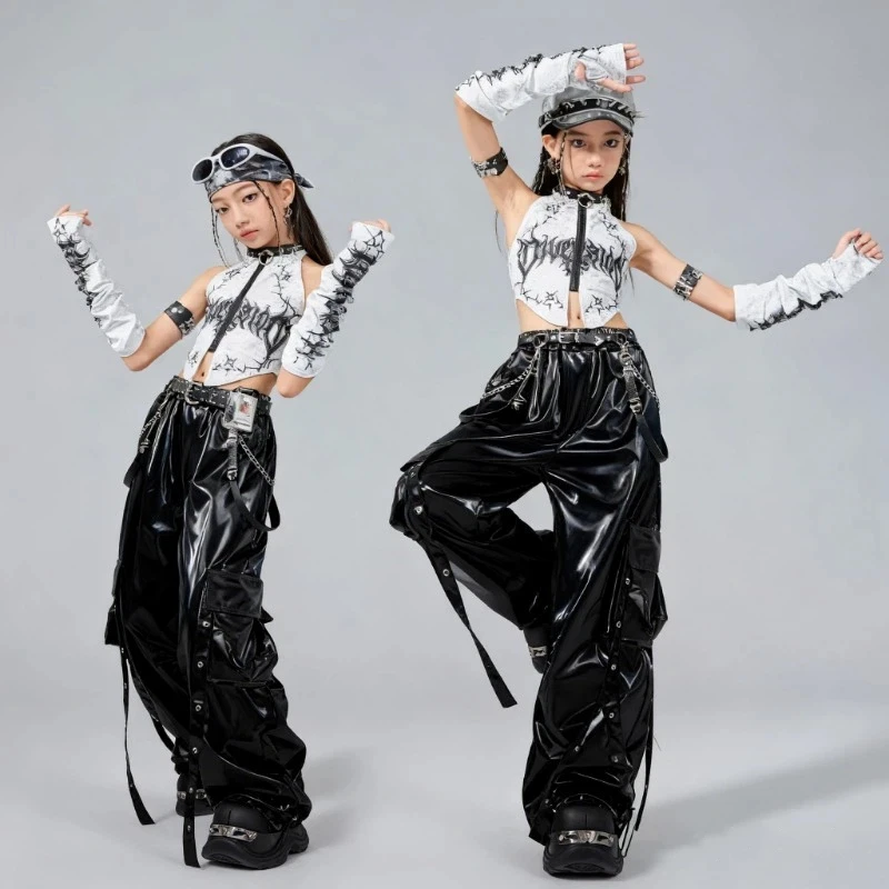 Youth Girls' Gothic Hip Hop Dance Outfit Crop Top with Arm Sleeves & PU Leather Cargo Pants for Street Dance Jazz Dance Clothing
Youth Girls' Gothic Hip Hop Dance Outfit Crop Top with Arm Sleeves & PU Leather Cargo Pants for Street Dance Jazz Dance Clothing