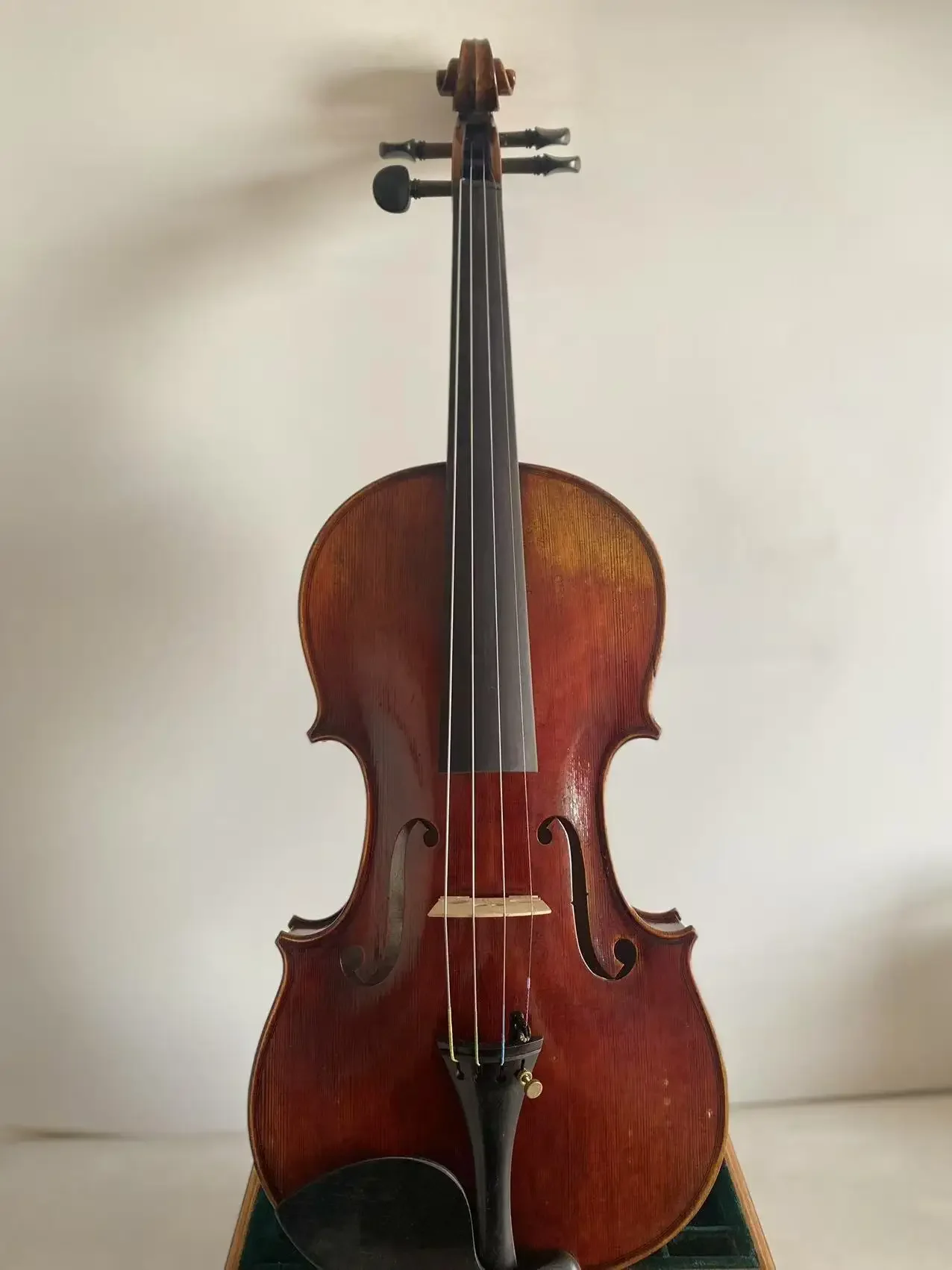 Hand Made Old Antique Oil Varnish Violin Profesional 4/4 Maple Back
Hand Made Old Antique Oil Varnish Violin Profesional 4/4 Maple Back