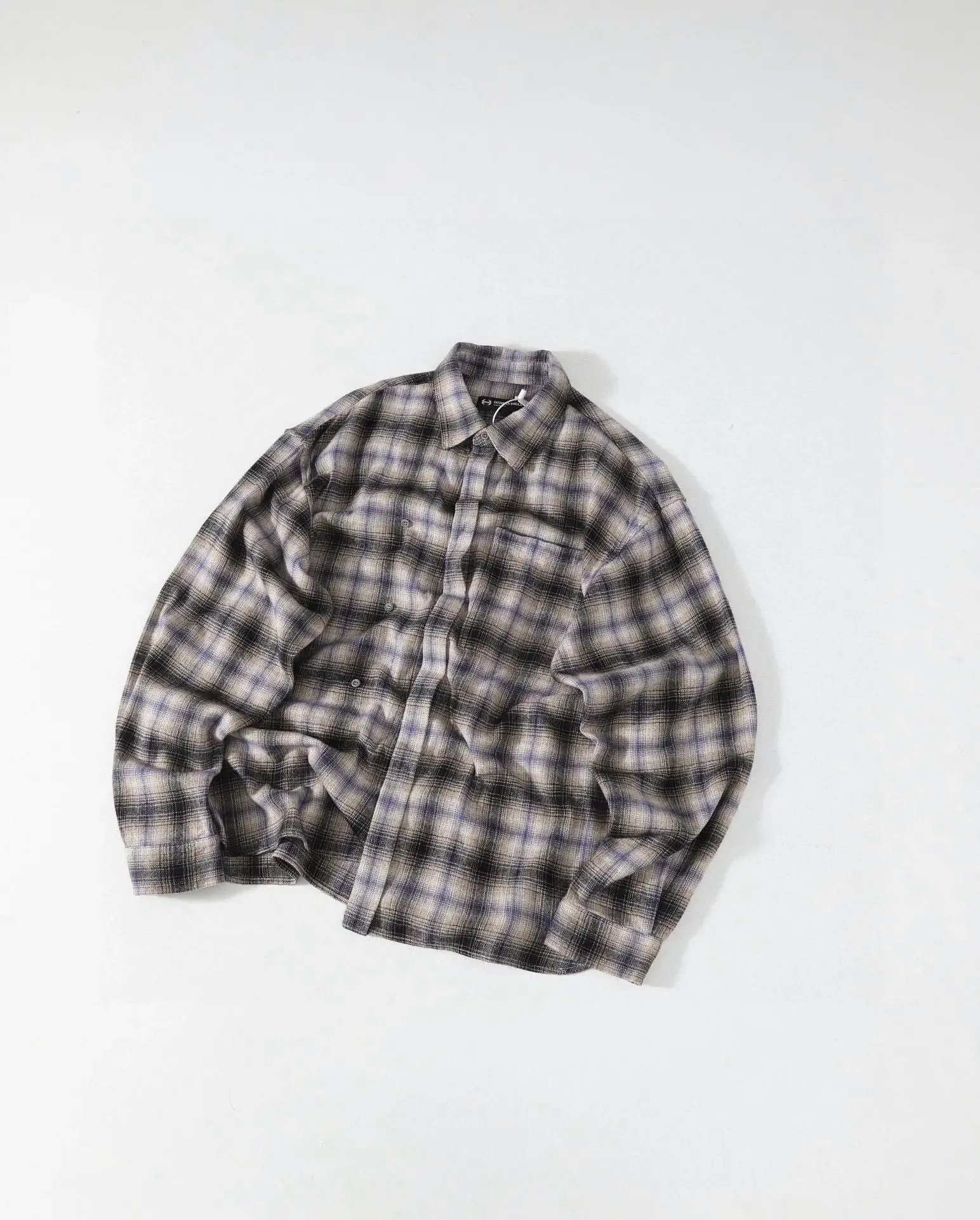 Japanese HideiH Gray Purple Phantom Plaid Button Shirt Jacket Loose Lapel Shirt for Men and Women
Japanese HideiH Gray Purple Phantom Plaid Button Shirt Jacket Loose Lapel Shirt for Men and Women