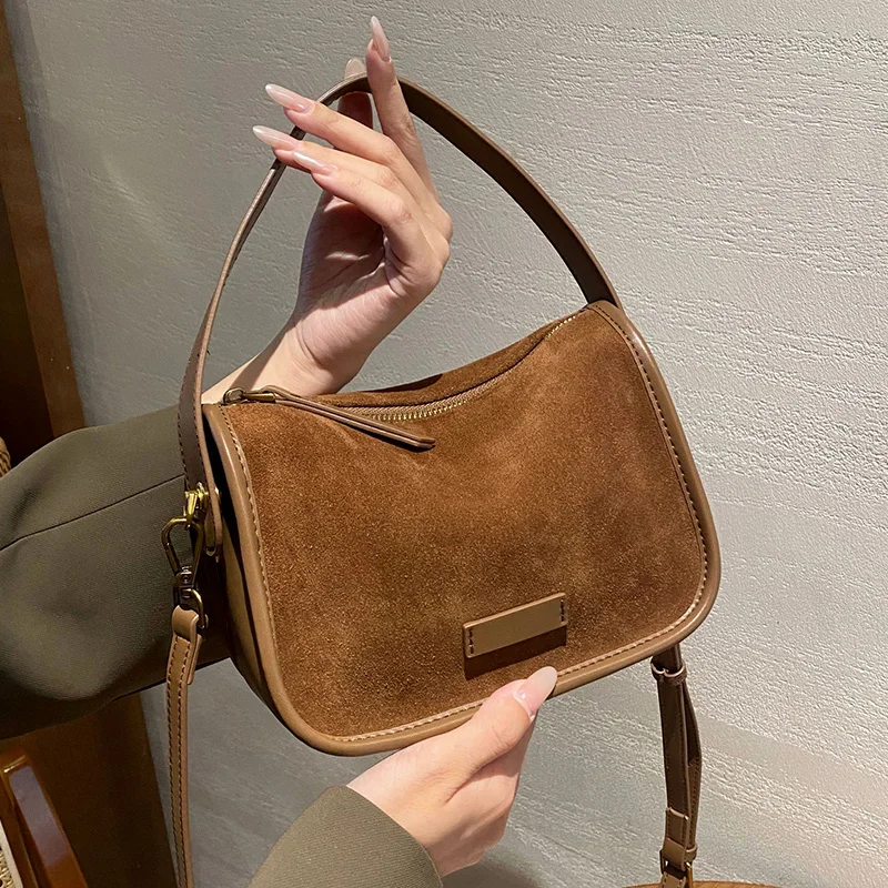 Сибирская кожаная матовая женская сумка через плечо Fini, повседневная пригородная сумка на одно плечо, мягкая ручка, сумка на молнии
Сибирская кожаная матовая женская сумка через плечо Fini, повседневная пригородная сумка на одно плечо, мягкая ручка, сумка на молнии