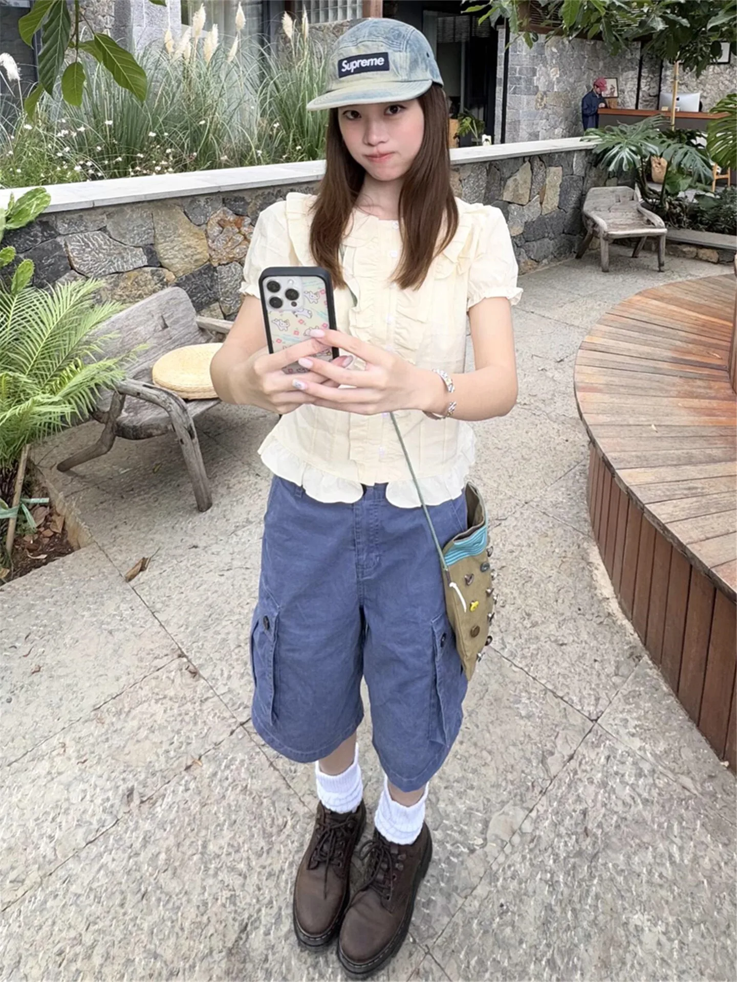 Retro American Street Style Women's Jeans High Waist Wide Leg Pants Summer Loose Slimming Washed Multi-Pocket Denim Shorts
Retro American Street Style Women's Jeans High Waist Wide Leg Pants Summer Loose Slimming Washed Multi-Pocket Denim Shorts