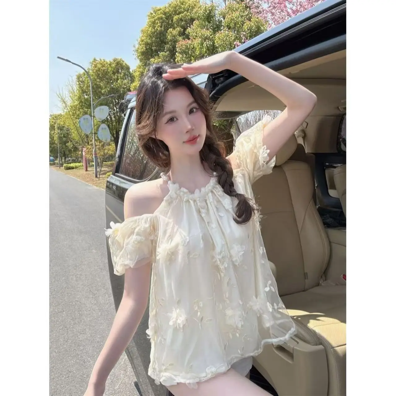 New2025 Off The Shoulder 3D Flower Pearl Elegant Sleeveless Shirts Women Blouse Korean Casual Blusas Mujer Summer Camisole Shirt
New2025 Off The Shoulder 3D Flower Pearl Elegant Sleeveless Shirts Women Blouse Korean Casual Blusas Mujer Summer Camisole Shirt