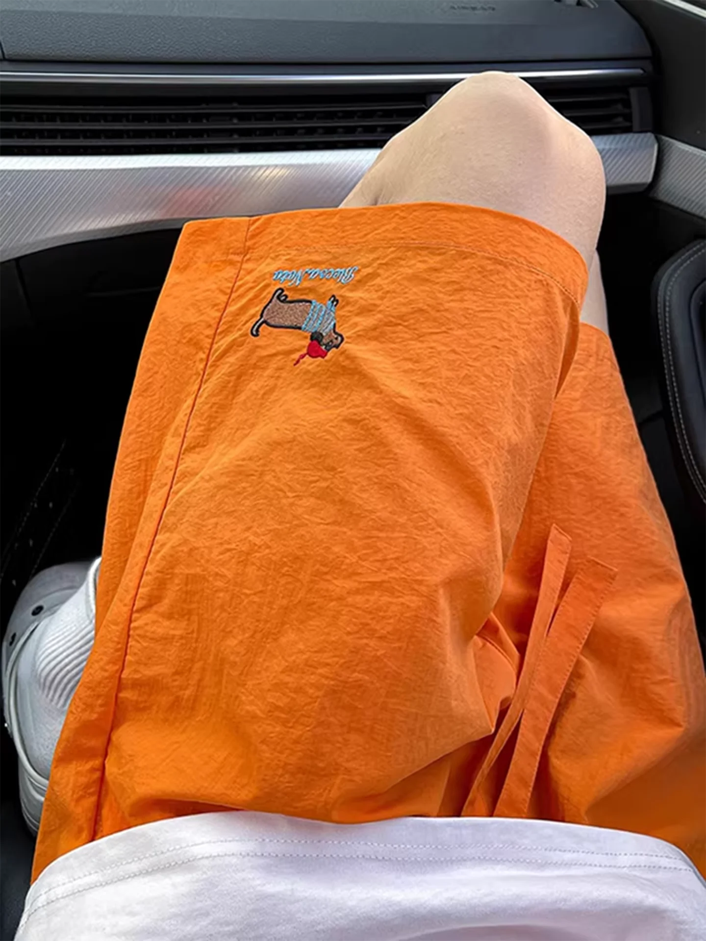 Dopne Orange Qui Dry orts Men Women Summer Thin Ice Silk Five-Quarter Mid-Pants Embroidered Dogs Beach Pants
Dopne Orange Qui Dry orts Men Women Summer Thin Ice Silk Five-Quarter Mid-Pants Embroidered Dogs Beach Pants