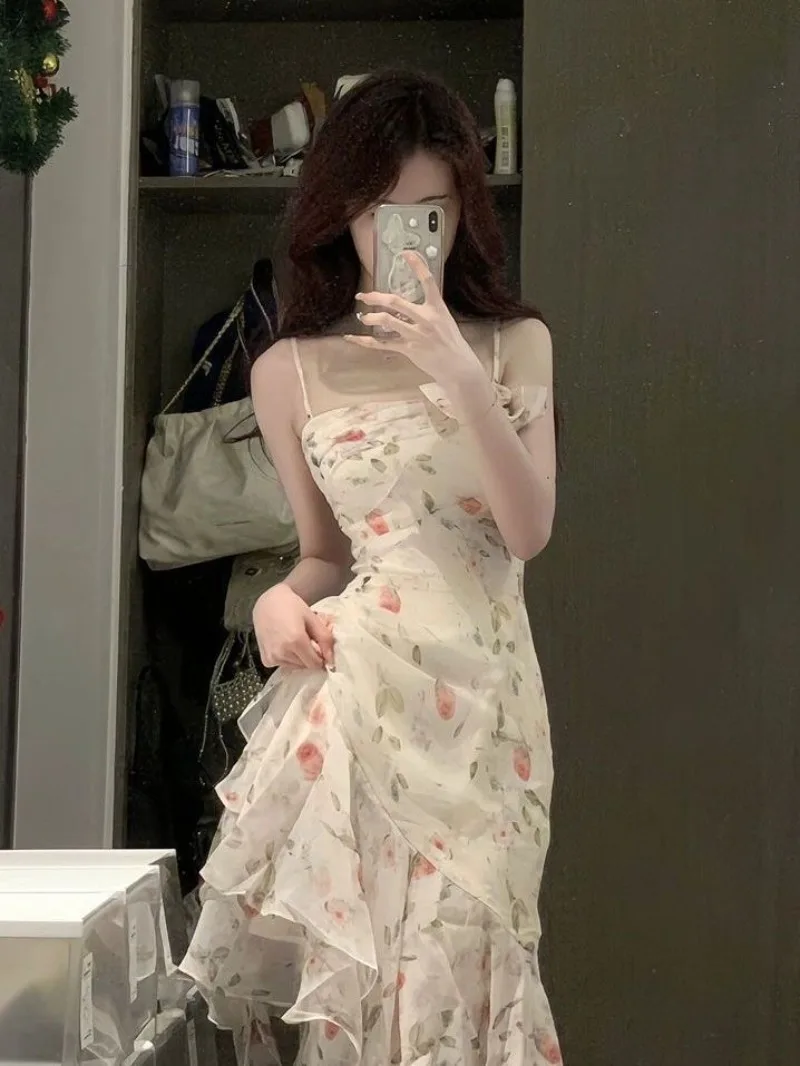 Sweet Fashion Flower Irregular Camisole Dress Women Print Embroidery Collarbone Sleeveless Pleated Korean Slim Summer Chic Wear
Sweet Fashion Flower Irregular Camisole Dress Women Print Embroidery Collarbone Sleeveless Pleated Korean Slim Summer Chic Wear
