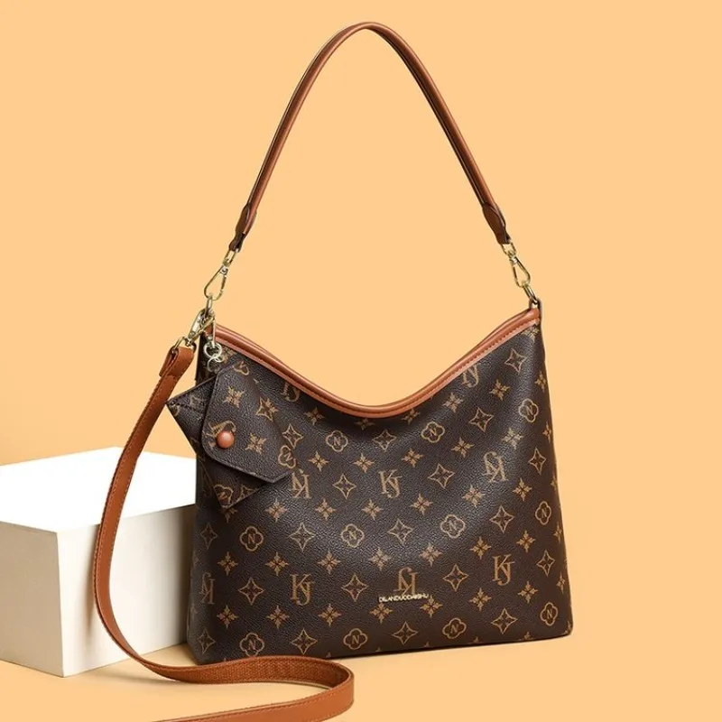 Trendy Minimalist Crossbody Handbag With Square Design Also An Excellent Stylish Diaper Bag For Modern Women
Trendy Minimalist Crossbody Handbag With Square Design Also An Excellent Stylish Diaper Bag For Modern Women