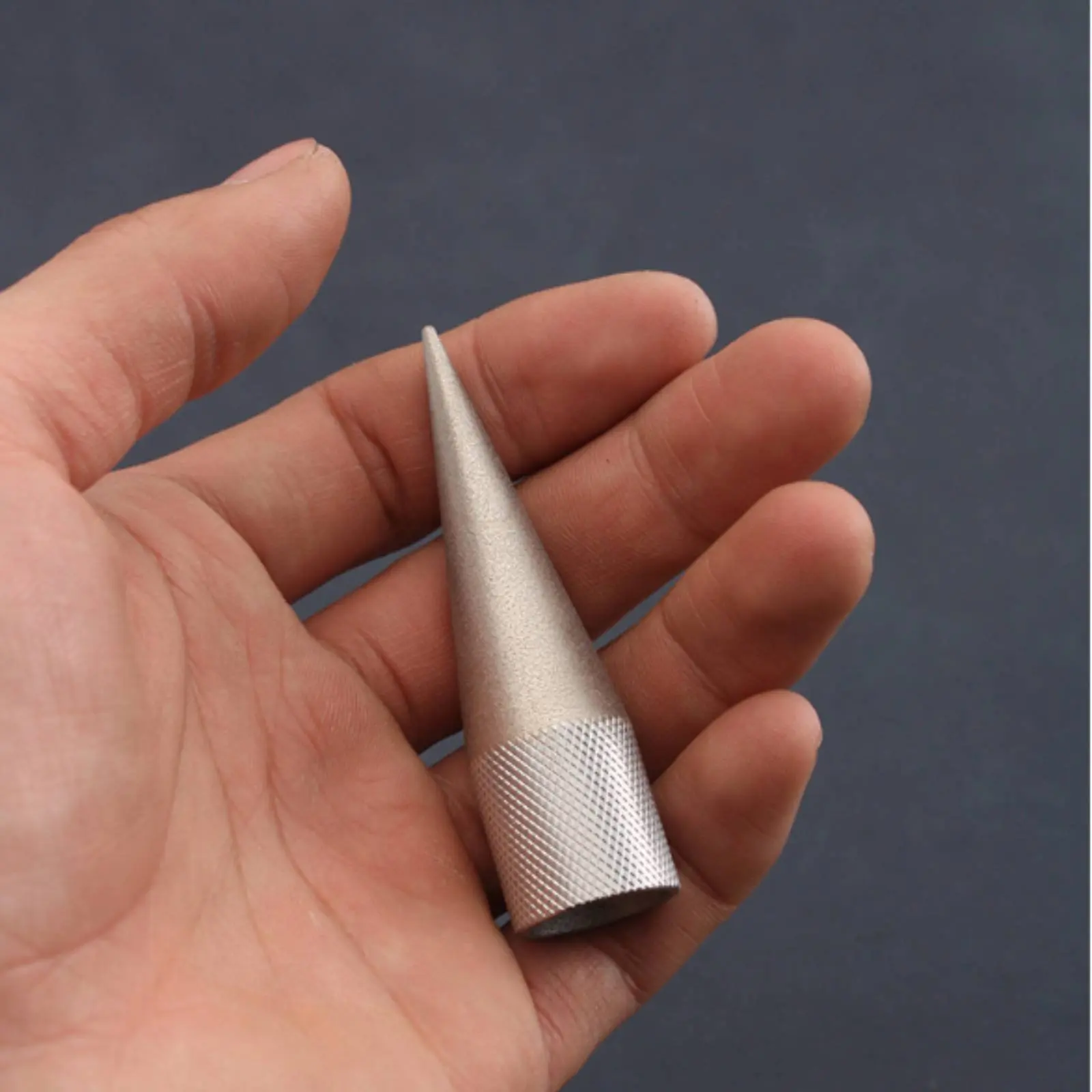 Leather Punch Grinder Precision Grinding Round Punch Grinder Cone Grinder Sturdy Sharpening Tool Easy to Hold for Workshop
Leather Punch Grinder Precision Grinding Round Punch Grinder Cone Grinder Sturdy Sharpening Tool Easy to Hold for Workshop