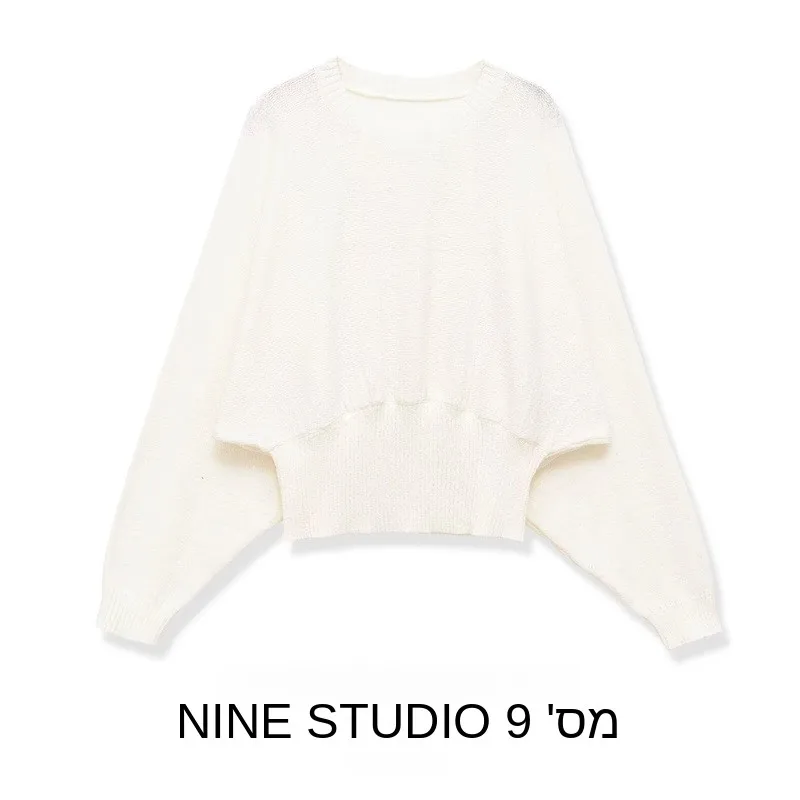 Loose Long Sleeve round Neck Batwing Sleeve Knitted Top Women's Fashion European Style Comfortable Fit Overhead round Neck Kn...
Loose Long Sleeve round Neck Batwing Sleeve Knitted Top Women's Fashion European Style Comfortable Fit Overhead round Neck Kn...
