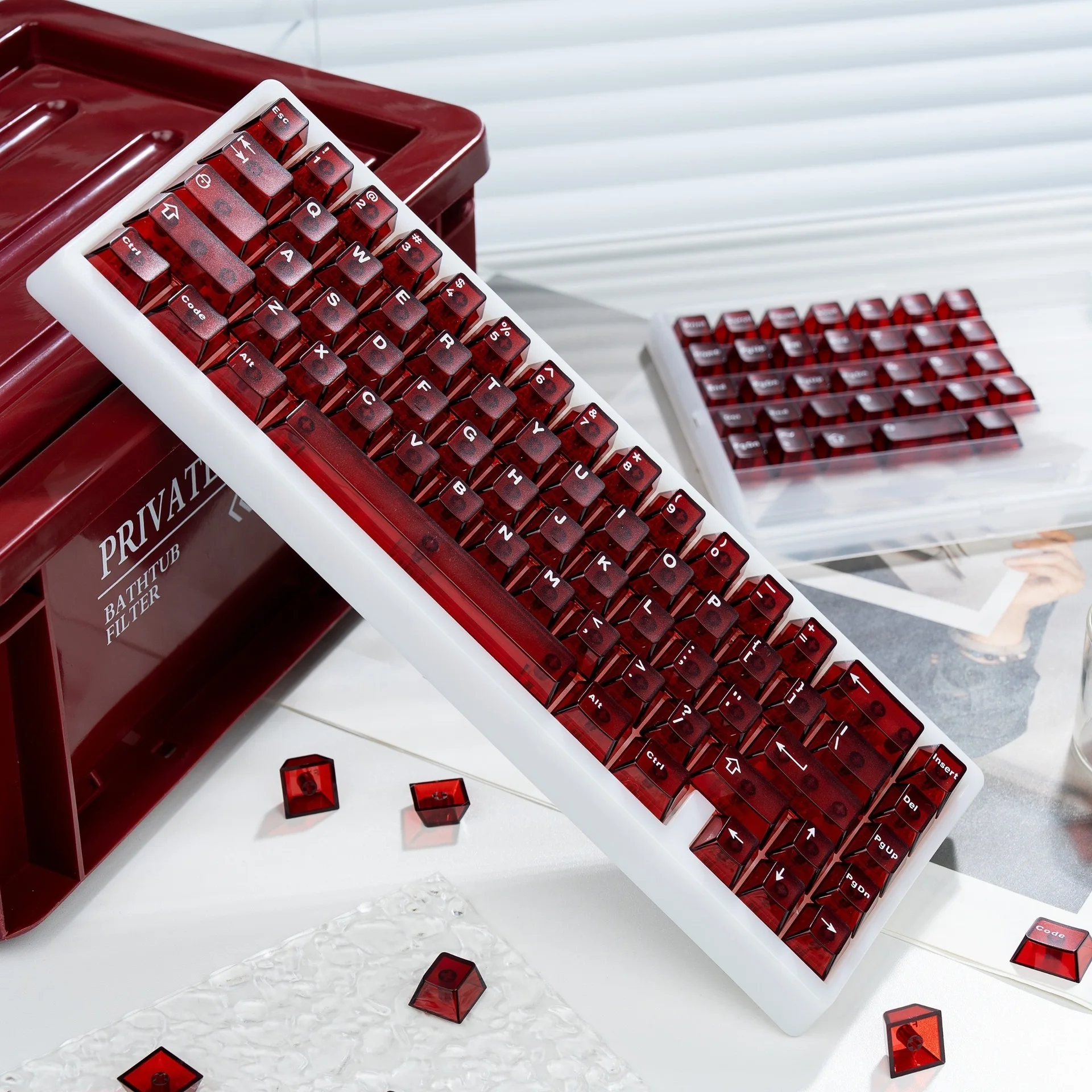 PC transparent red keycap top matte mist transparent light original high mechanical keyboard magnetic axis universal keycap
PC transparent red keycap top matte mist transparent light original high mechanical keyboard magnetic axis universal keycap