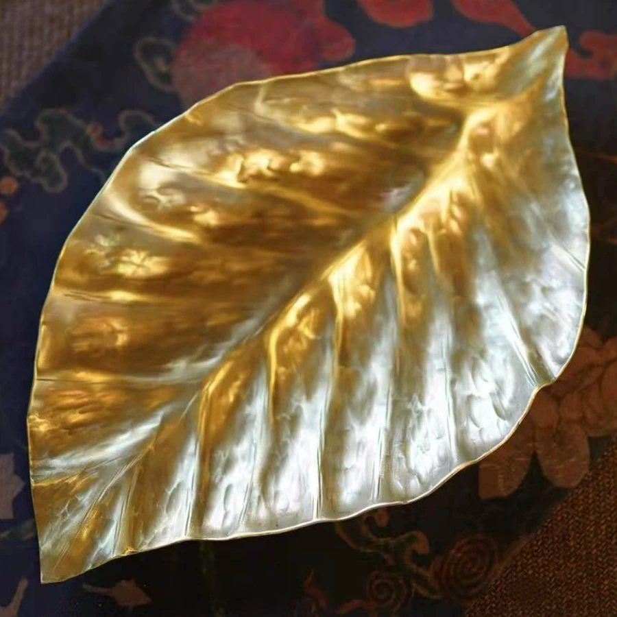 Vintage Engraving Leaf Shape Texture Brass Coffee Cup Tray,Teacup Saucer Home Cheese 24 cm Fruit Plate,Snack Disc Decoration 
Vintage Engraving Leaf Shape Texture Brass Coffee Cup Tray,Teacup Saucer Home Cheese 24 cm Fruit Plate,Snack Disc Decoration