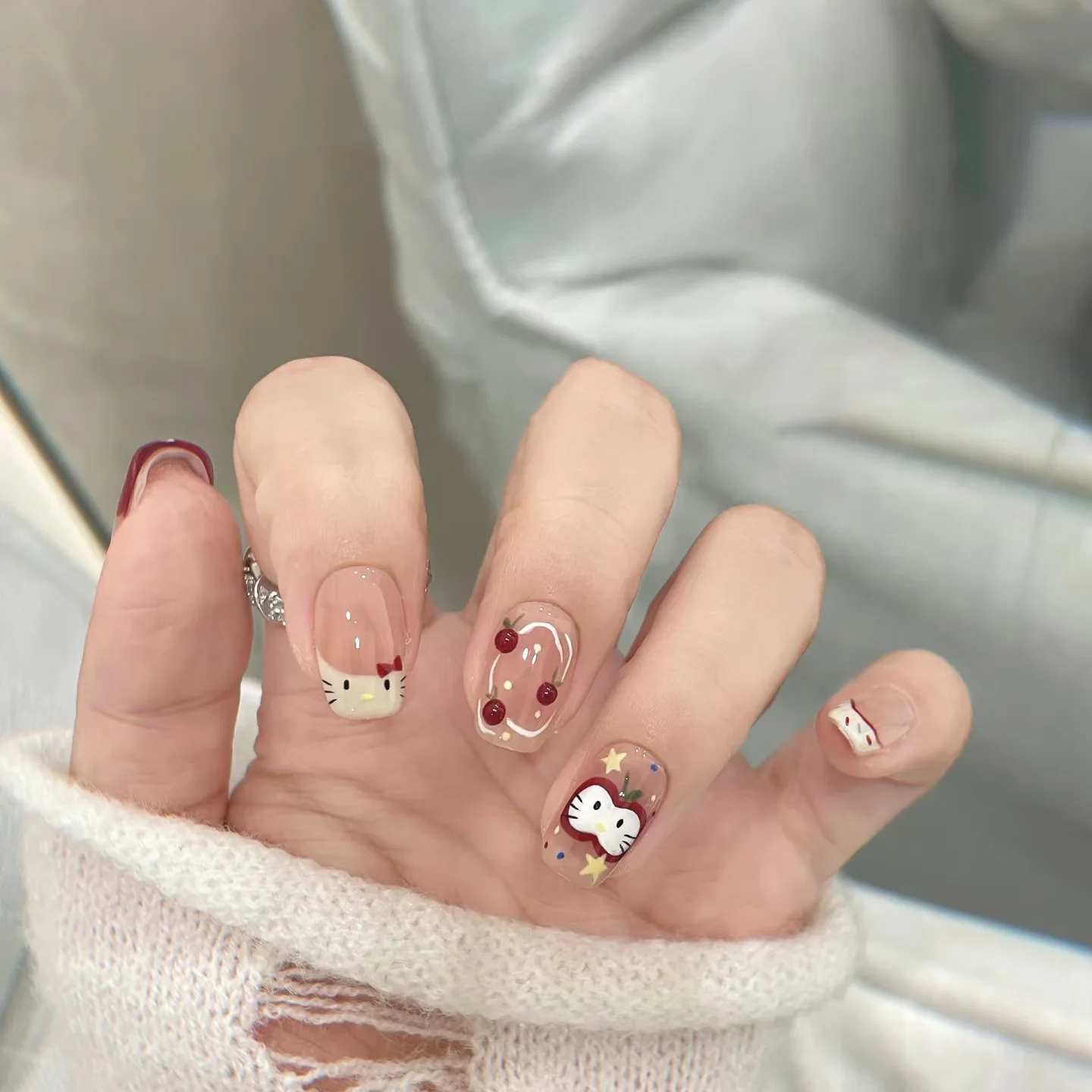 24PCS French Cat Cute Apple Fake Nail Box Ins Cute Short Nail Pressing on Nails Patch with Jelly Glue and Nail Scrub Strip 
24PCS French Cat Cute Apple Fake Nail Box Ins Cute Short Nail Pressing on Nails Patch with Jelly Glue and Nail Scrub Strip