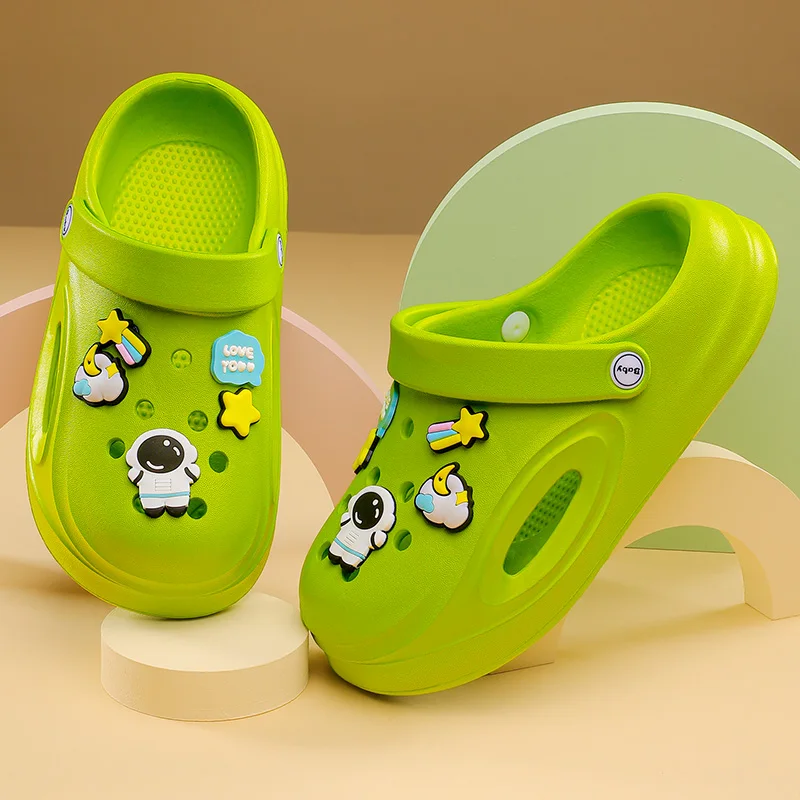 2026 New Designer Children Clogs Mules Cartoon Spaceman Boys Girls Sandals Summer EVA Shoes Soft Cute Beach Shoes Water Slippers
2026 New Designer Children Clogs Mules Cartoon Spaceman Boys Girls Sandals Summer EVA Shoes Soft Cute Beach Shoes Water Slippers