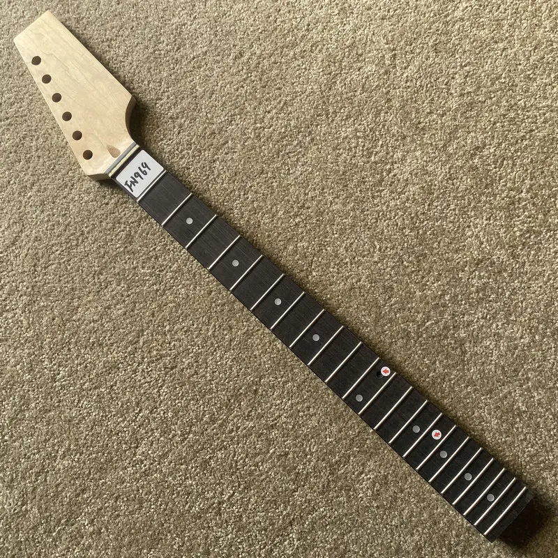 FN969 Custom DIY Order Semi Finishing Tremolo Model Electric Guitar Neck Headstock Uncut Maple+Rosewood with Damages for Replace
FN969 Custom DIY Order Semi Finishing Tremolo Model Electric Guitar Neck Headstock Uncut Maple+Rosewood with Damages for Replace