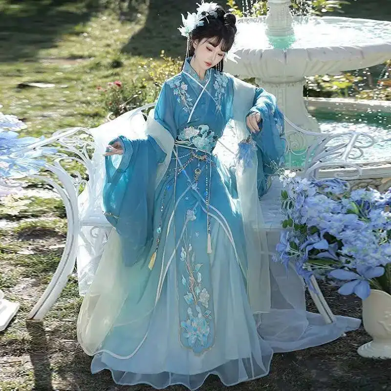 Qiushangfang Hanfu Heavy Embroidery Luxurious Atmosphere Sense Destiny Sense Improved Tail Warring States Robe Authentic Summer
Qiushangfang Hanfu Heavy Embroidery Luxurious Atmosphere Sense Destiny Sense Improved Tail Warring States Robe Authentic Summer