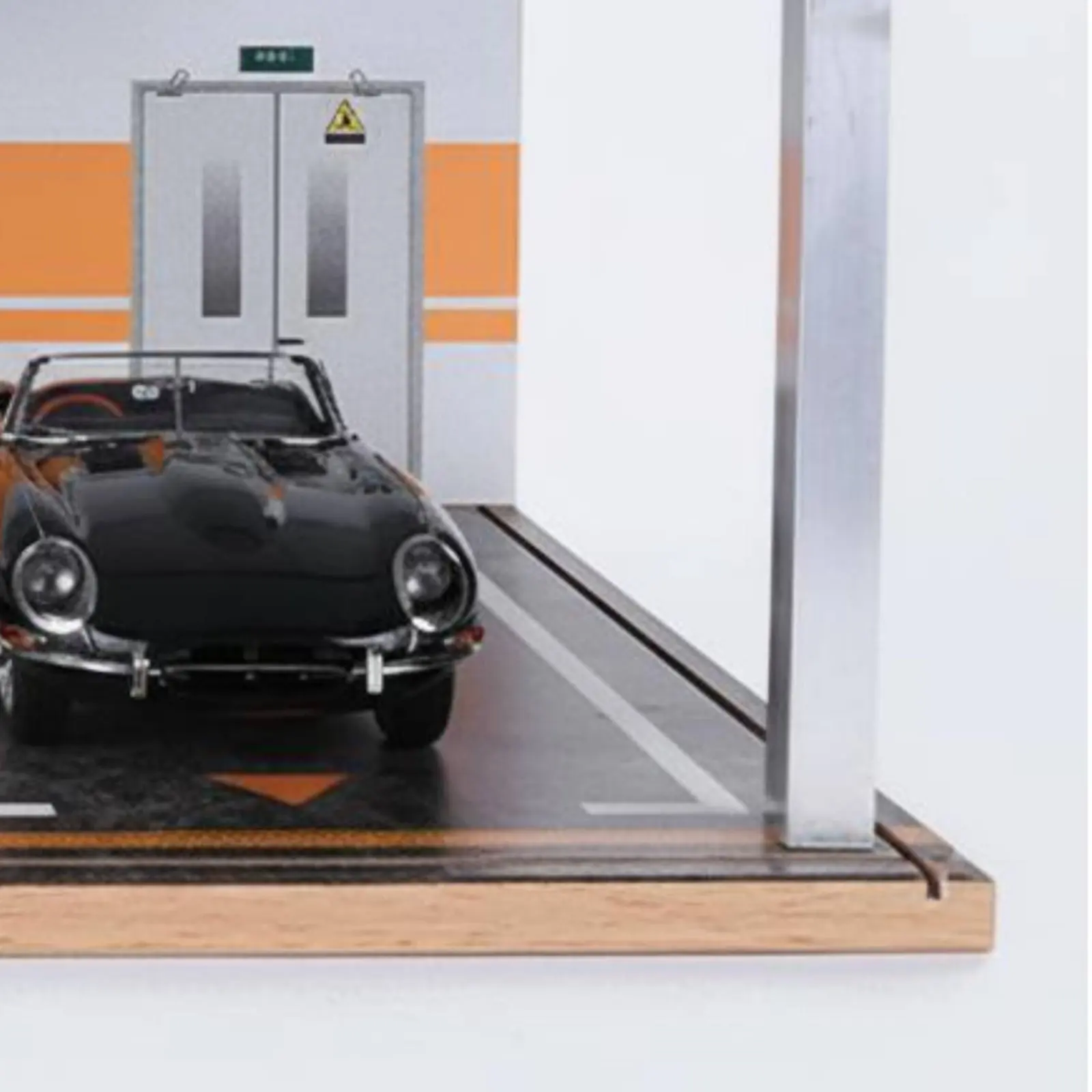 1:18 Scale Car Display Case Realistic Simulation Model Car Display Case Lighting Parking Garage Model Easy Assembly for Man Cave
1:18 Scale Car Display Case Realistic Simulation Model Car Display Case Lighting Parking Garage Model Easy Assembly for Man Cave