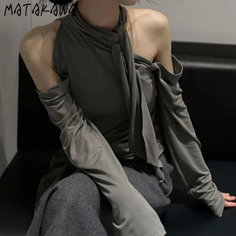 Matakawa Y2k Halter Sexy T Shirt for Women Solid Hollow Out Korean Fashion Ropa De Mujer Vintage Streetwear Long Sleeve Tees
Matakawa Y2k Halter Sexy T Shirt for Women Solid Hollow Out Korean Fashion Ropa De Mujer Vintage Streetwear Long Sleeve Tees