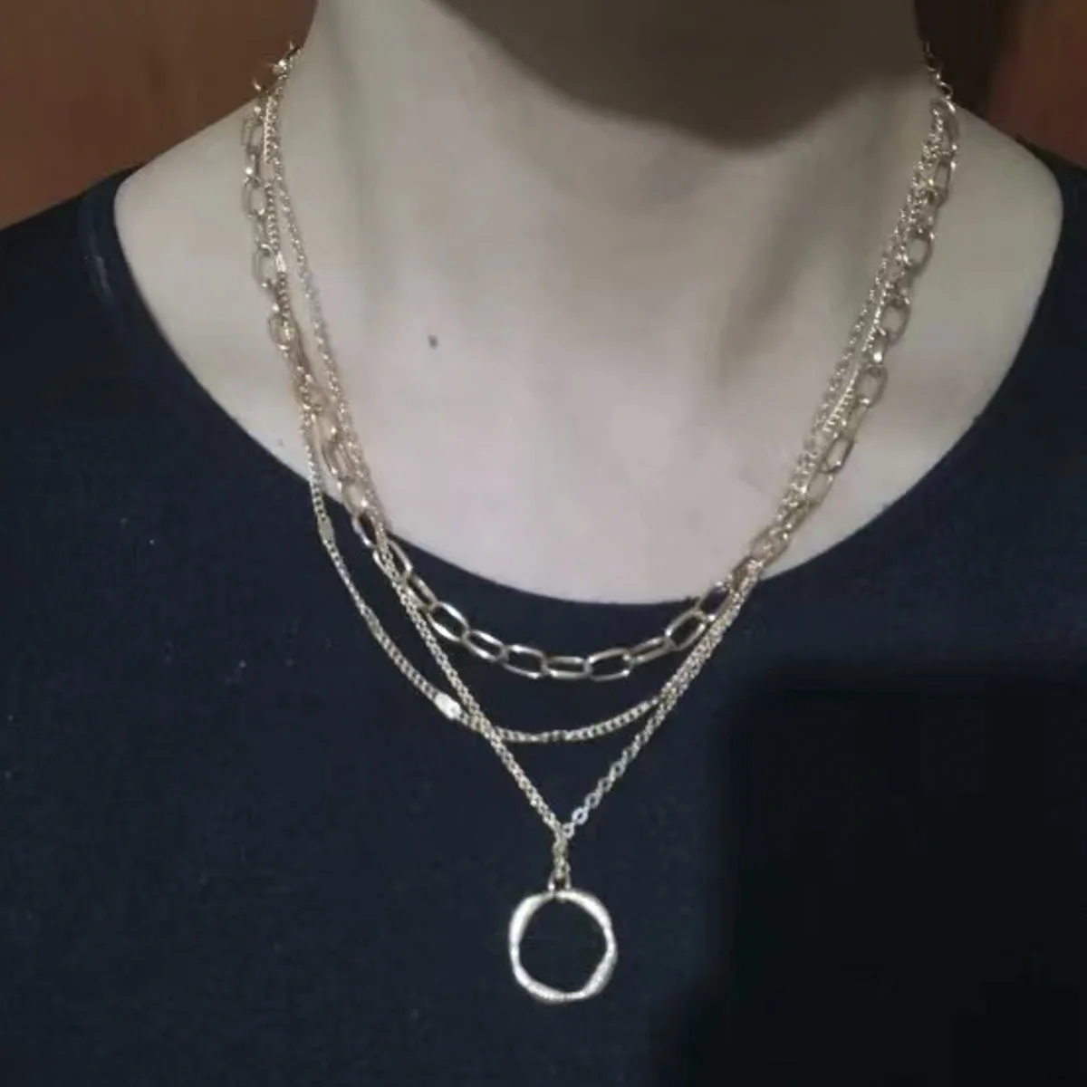 Hip Hop Personalized Circle Pendant Necklace for Women Simple and Fashionable Women's Banquet Jewelry Accessories Gift
Hip Hop Personalized Circle Pendant Necklace for Women Simple and Fashionable Women's Banquet Jewelry Accessories Gift