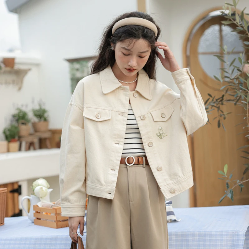Sweet Fresh Denim Jacket Girls Spring Autumn Short Loose Coat Women Retro Fashion High Waisted Long Sleeved Embroidered Outcoat
Sweet Fresh Denim Jacket Girls Spring Autumn Short Loose Coat Women Retro Fashion High Waisted Long Sleeved Embroidered Outcoat