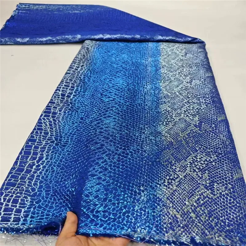 2024 Blue Latest Gold Brocade Lace Fabric High Quality African Lace Fabric Embroidery Jacquard Fabric For Wedding Sewing
2024 Blue Latest Gold Brocade Lace Fabric High Quality African Lace Fabric Embroidery Jacquard Fabric For Wedding Sewing