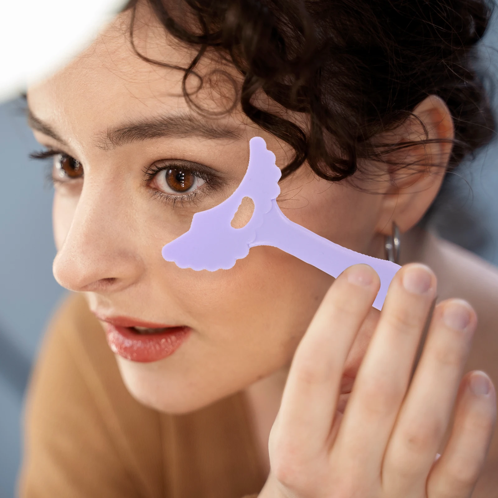 3Pcs Silicone Eyeliner Applicator Tool Multi Purpose Eye Makeup Aid Reusable Smooth Surface Comfortable Hand Feel Simple Clean
3Pcs Silicone Eyeliner Applicator Tool Multi Purpose Eye Makeup Aid Reusable Smooth Surface Comfortable Hand Feel Simple Clean