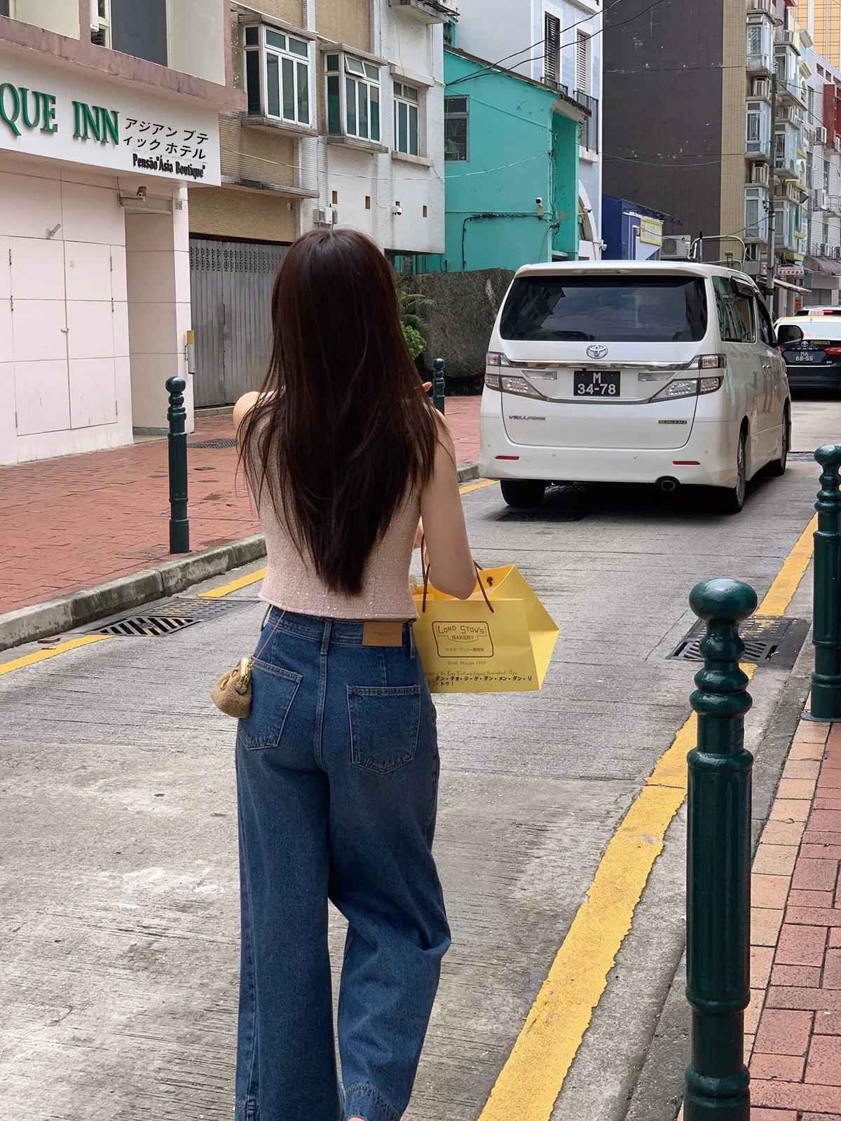 High Waist Wide Leg Denim Jeans Retro Style Blue Cotton Casual Women's Fashion Straight Cut Comfortable Fit Autumn Season
High Waist Wide Leg Denim Jeans Retro Style Blue Cotton Casual Women's Fashion Straight Cut Comfortable Fit Autumn Season