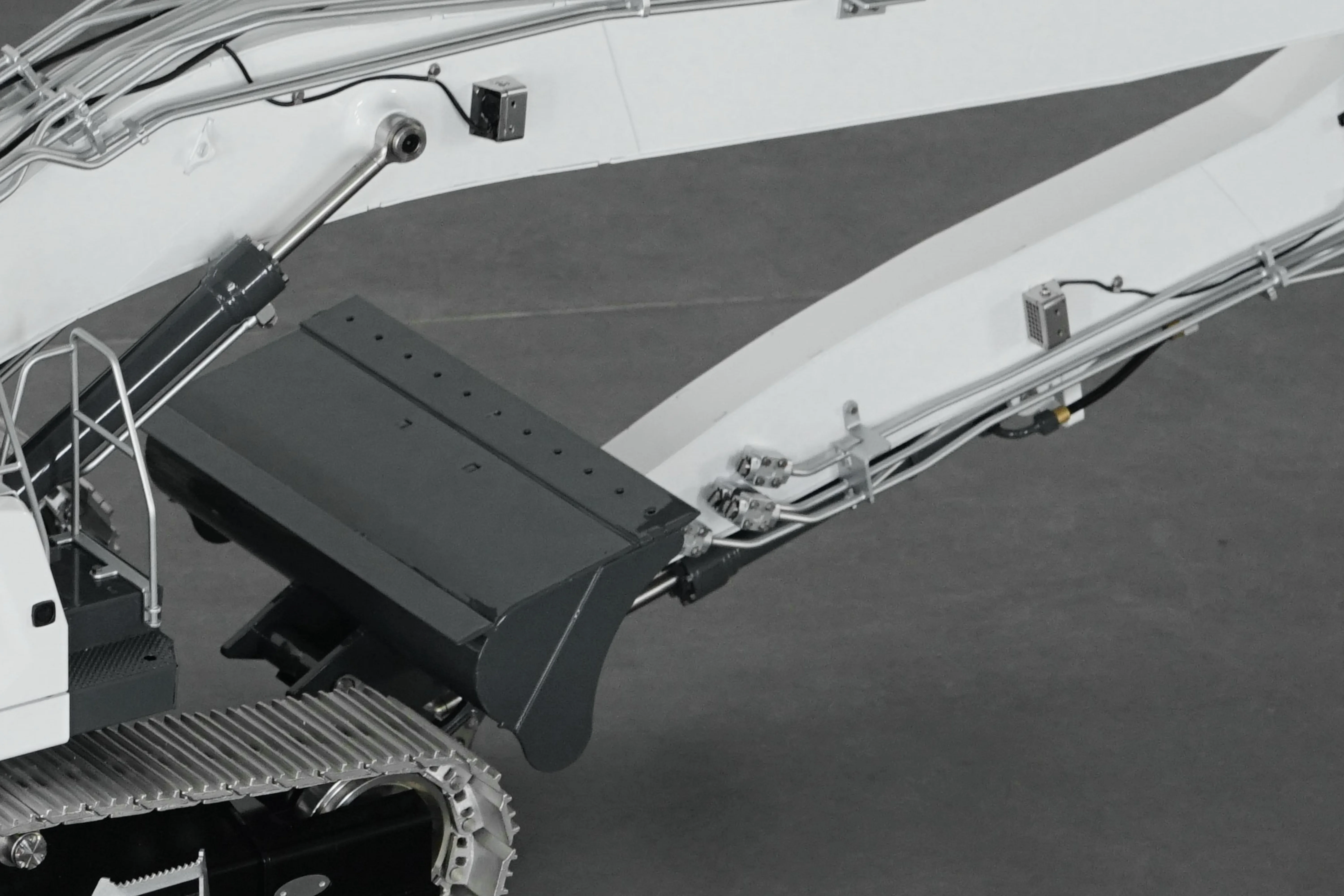 Новый 1/14 LESU 945 RC гидравлический долговечный экскаватор с дистанционным управлением готовая машина грузовик автомобили автомобиль хобби игрушки
Новый 1/14 LESU 945 RC гидравлический долговечный экскаватор с дистанционным управлением готовая машина грузовик автомобили автомобиль хобби игрушки