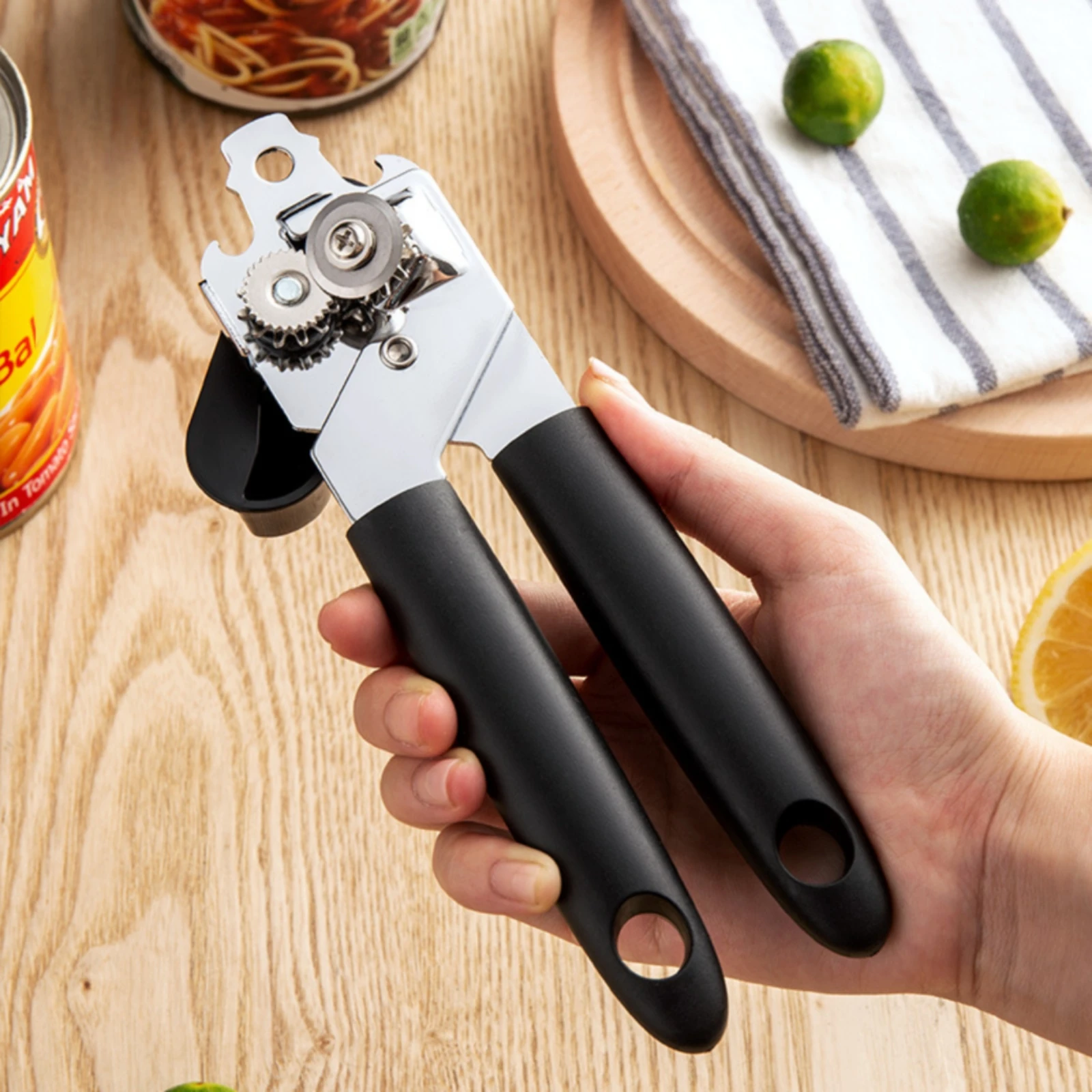 Manual Can Opener Ergonomic Handles Clamp-Design Can Opener Kitchen Tool Easy to Use No Sharp Edges
Manual Can Opener Ergonomic Handles Clamp-Design Can Opener Kitchen Tool Easy to Use No Sharp Edges