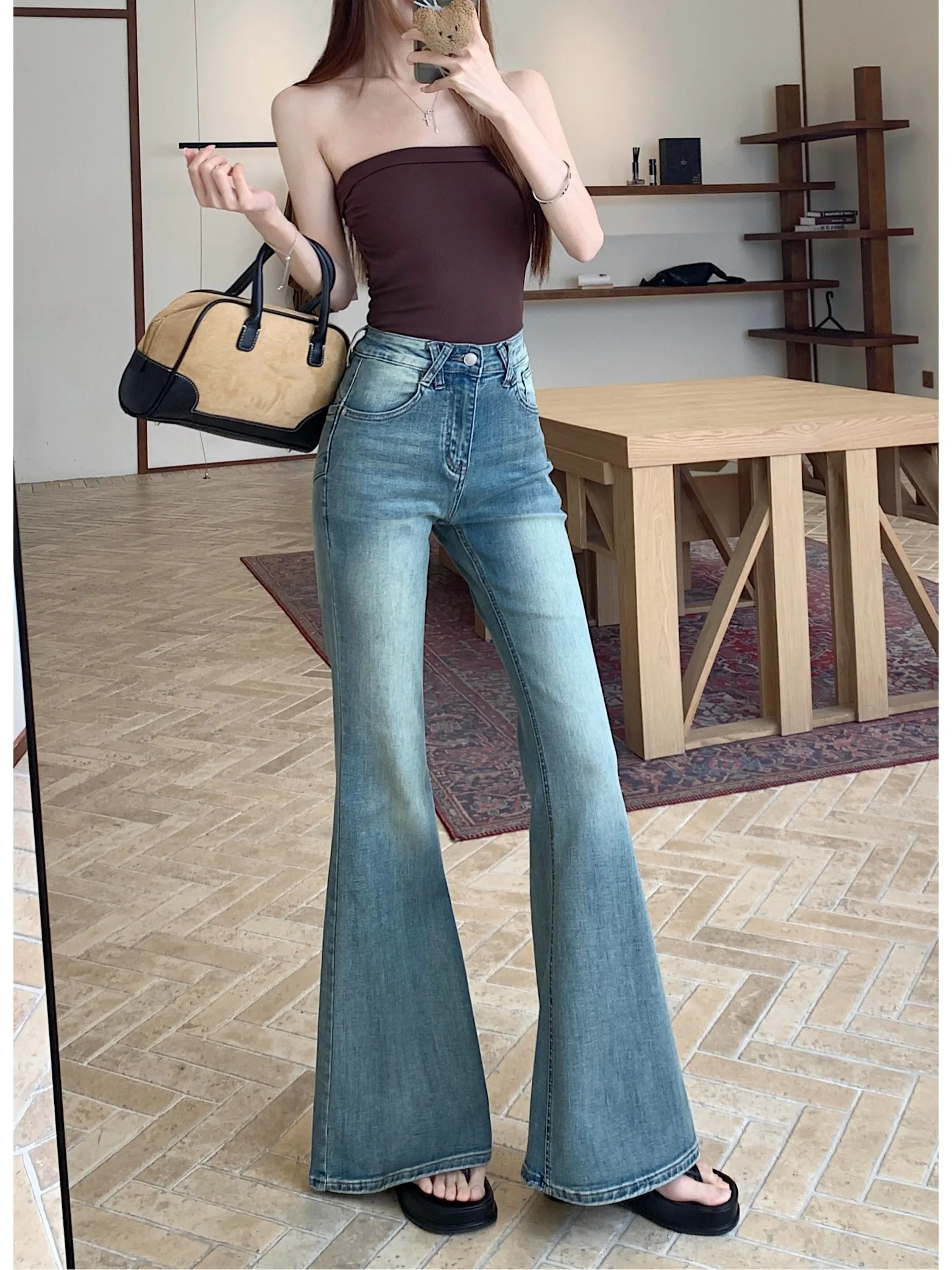 Summer 2026 High Waist Slim Fit Light Blue Denim Jeans Washed Elastic Casual Trousers Versatile Bell Bottoms Women's Fashion
Summer 2026 High Waist Slim Fit Light Blue Denim Jeans Washed Elastic Casual Trousers Versatile Bell Bottoms Women's Fashion