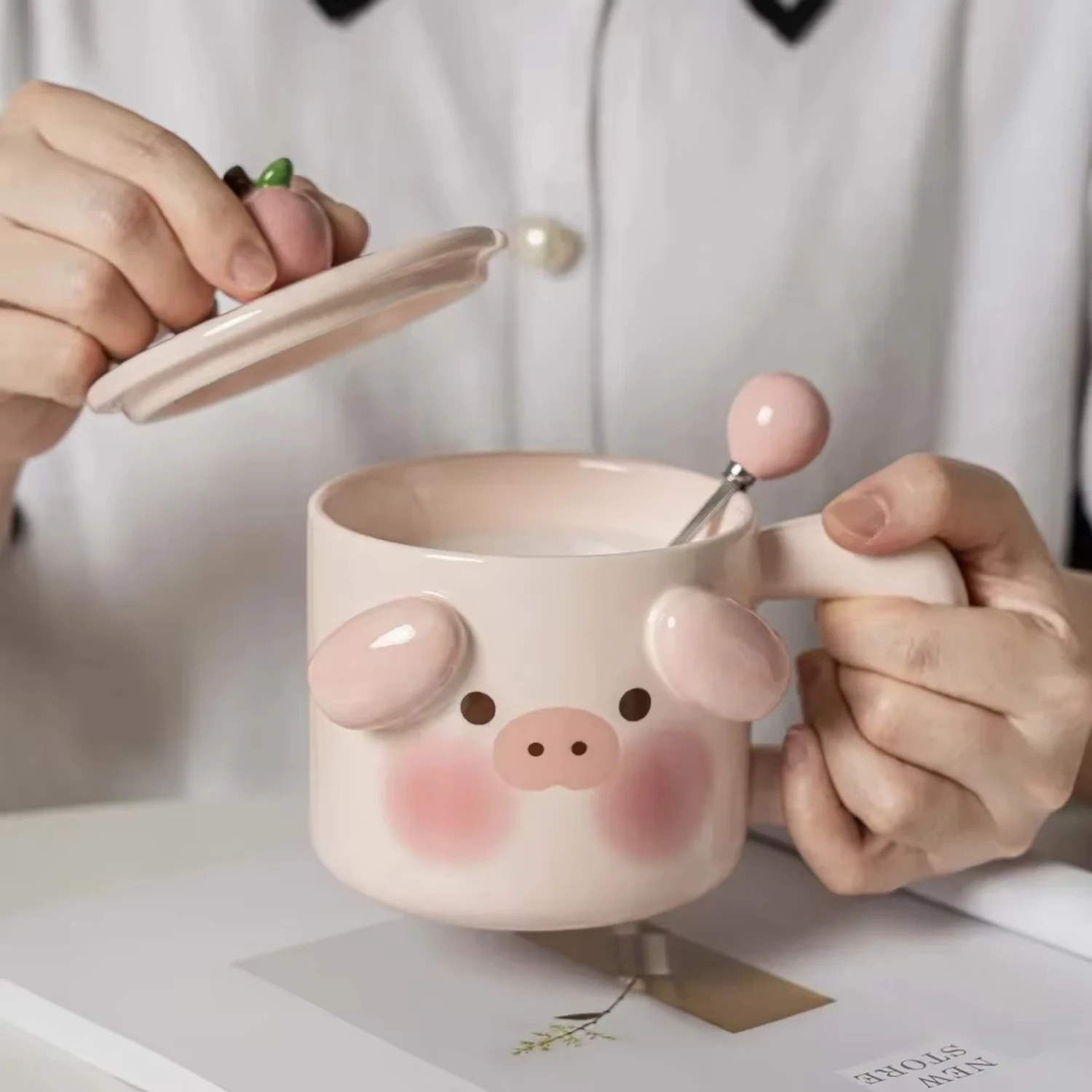 Cute Coffee Cup Ceramic Cup Girl with Cover Spoon Milk Breakfast Cup Couple Mug Birthday Gift Water Cup
Cute Coffee Cup Ceramic Cup Girl with Cover Spoon Milk Breakfast Cup Couple Mug Birthday Gift Water Cup