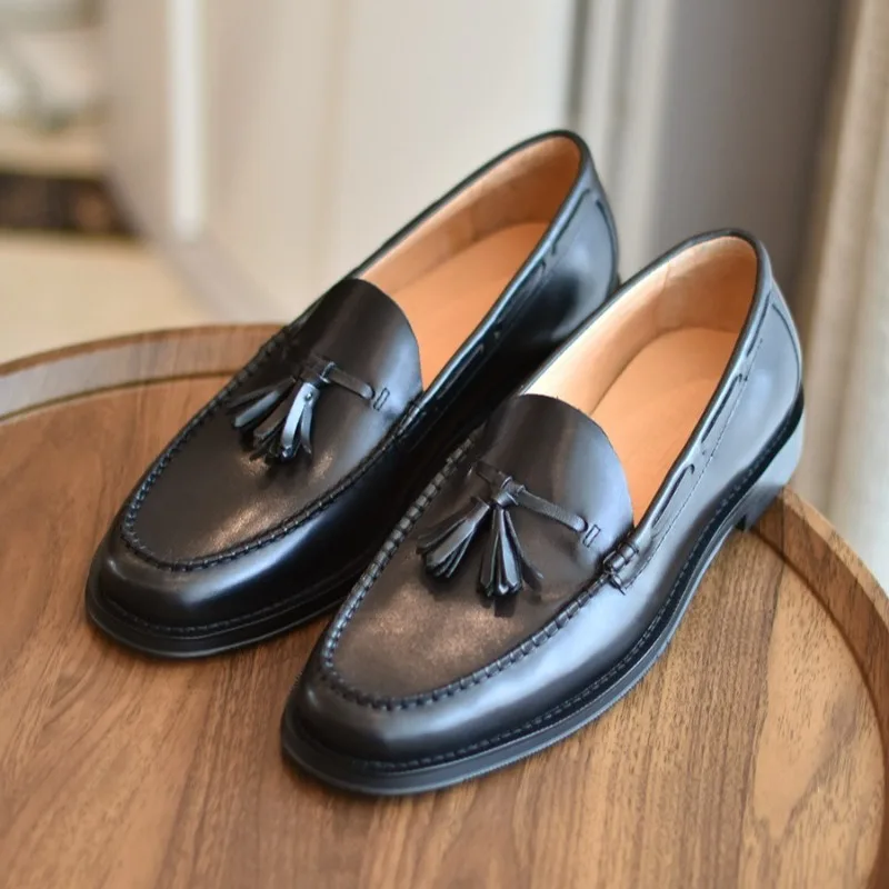 Gentleman's Dress Black Slip on Casual Leather Shoes Men's British Retro Handmade Genuine Leather Tassel Casual Loafrs Male
Gentleman's Dress Black Slip on Casual Leather Shoes Men's British Retro Handmade Genuine Leather Tassel Casual Loafrs Male
