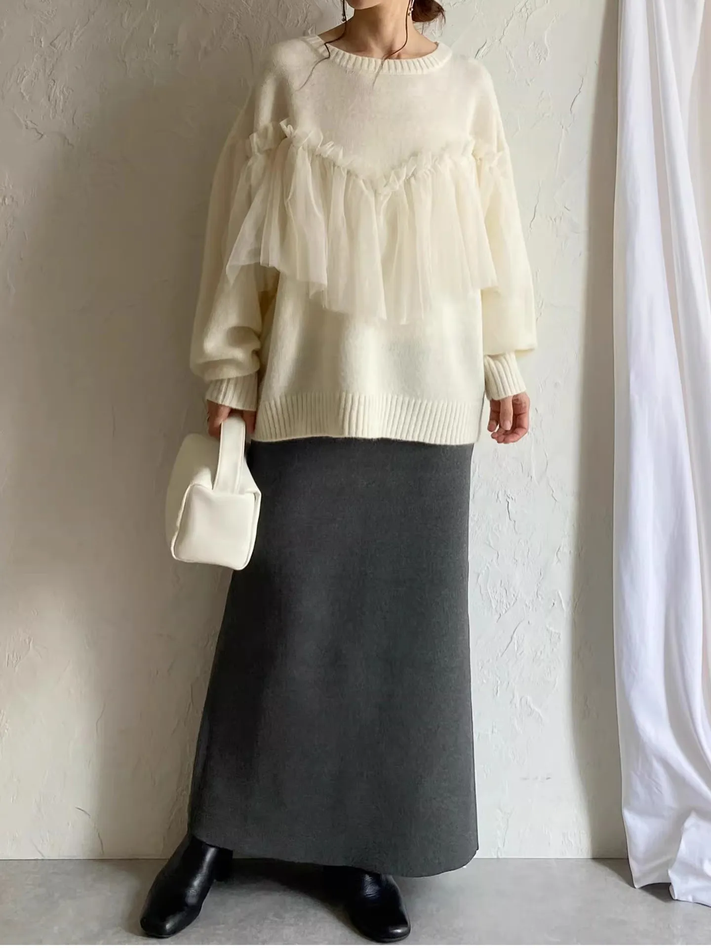 Gagarich Retro Age Reducing Splicing Mesh Design Fake Two Piece Knitted Women Autumn Winter Loose Soft Sticky Unique Sweater
Gagarich Retro Age Reducing Splicing Mesh Design Fake Two Piece Knitted Women Autumn Winter Loose Soft Sticky Unique Sweater