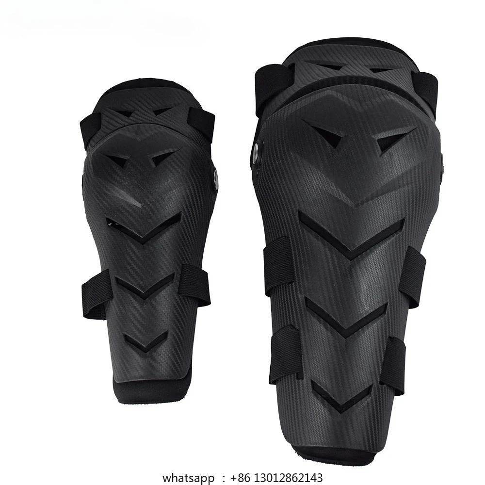 Защита колена или локтей для мотоциклов, езда с защитой локтей.
Защита колена или локтей для мотоциклов, езда с защитой локтей.